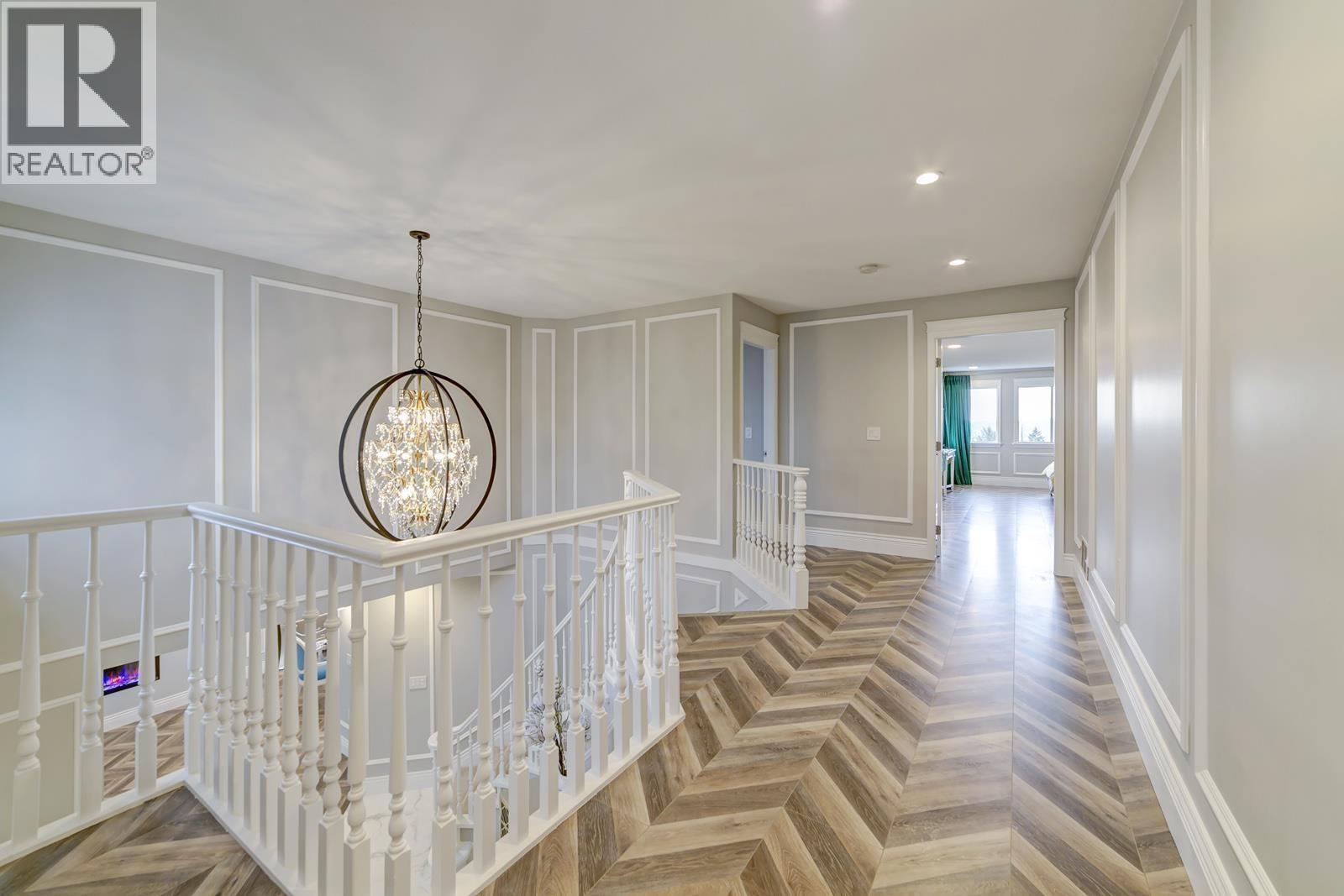 2962 ROBSON DRIVE, Coquitlam