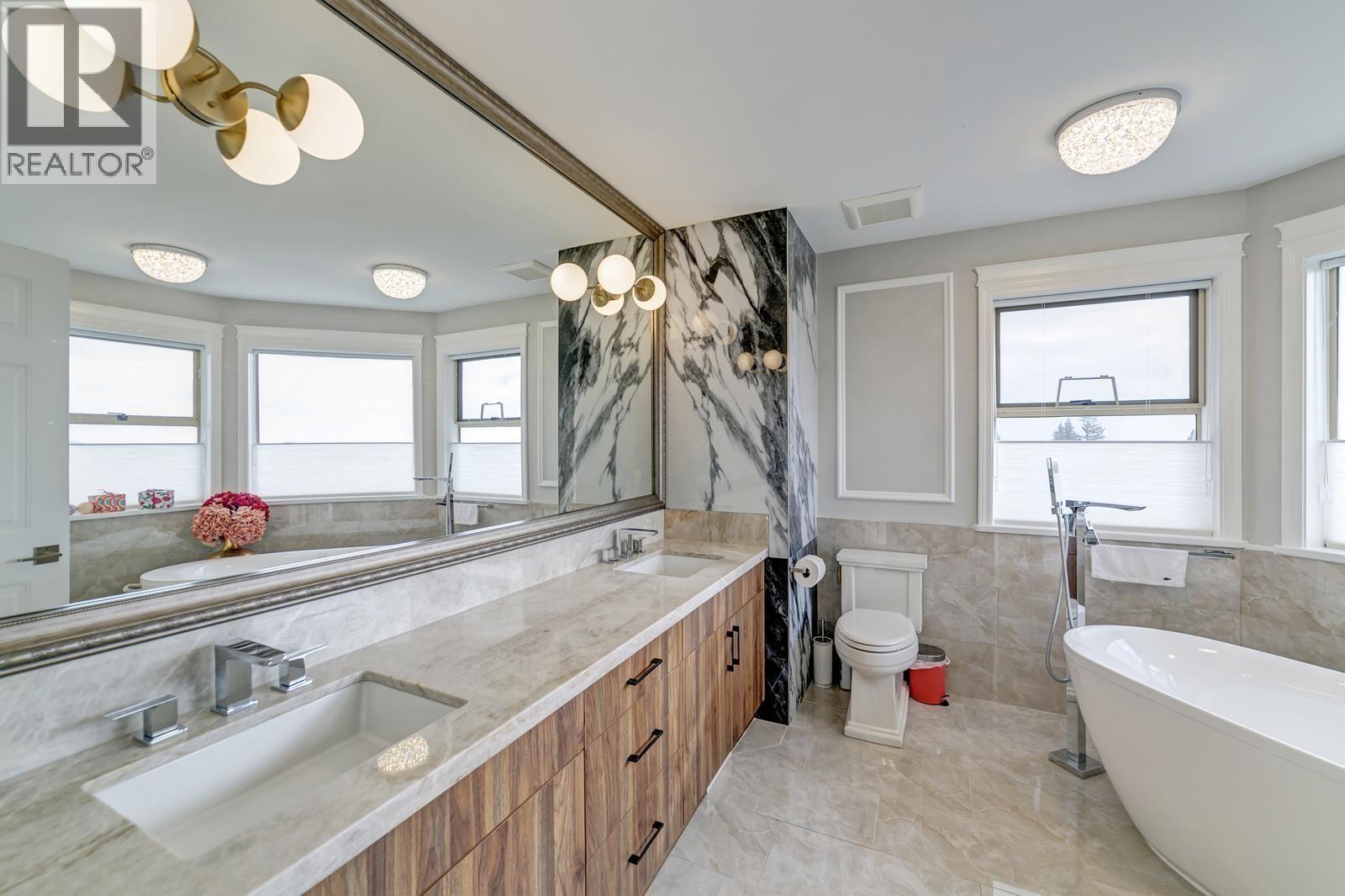 2962 ROBSON DRIVE, Coquitlam