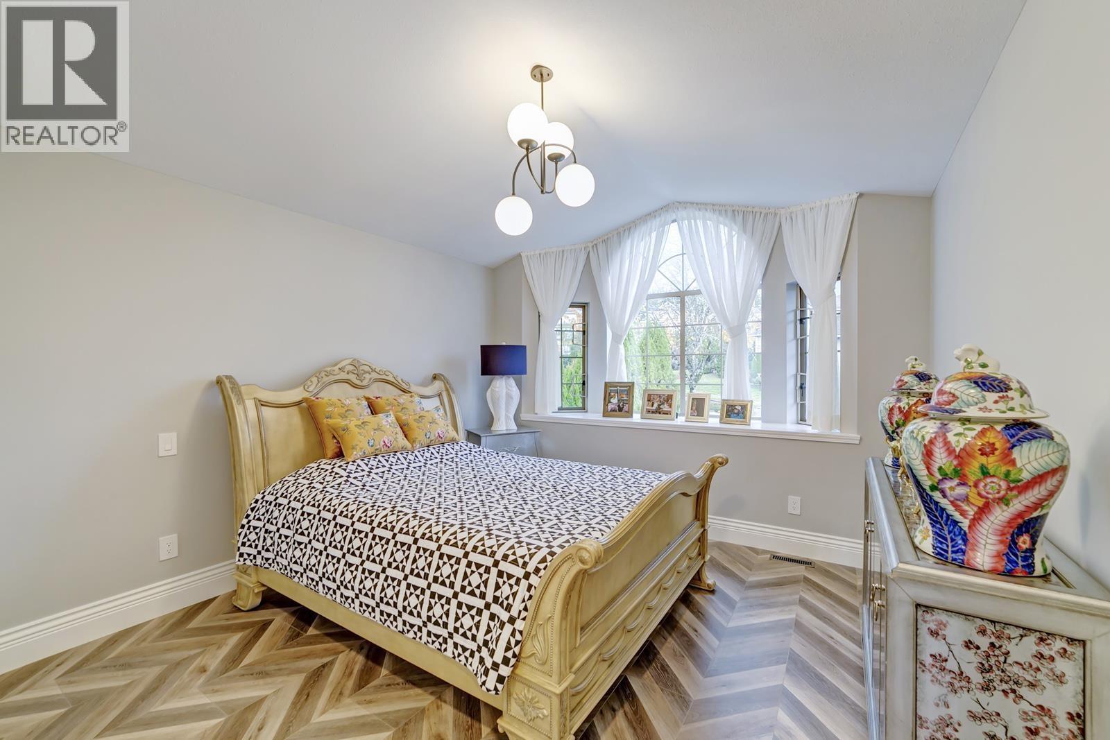 2962 ROBSON DRIVE, Coquitlam