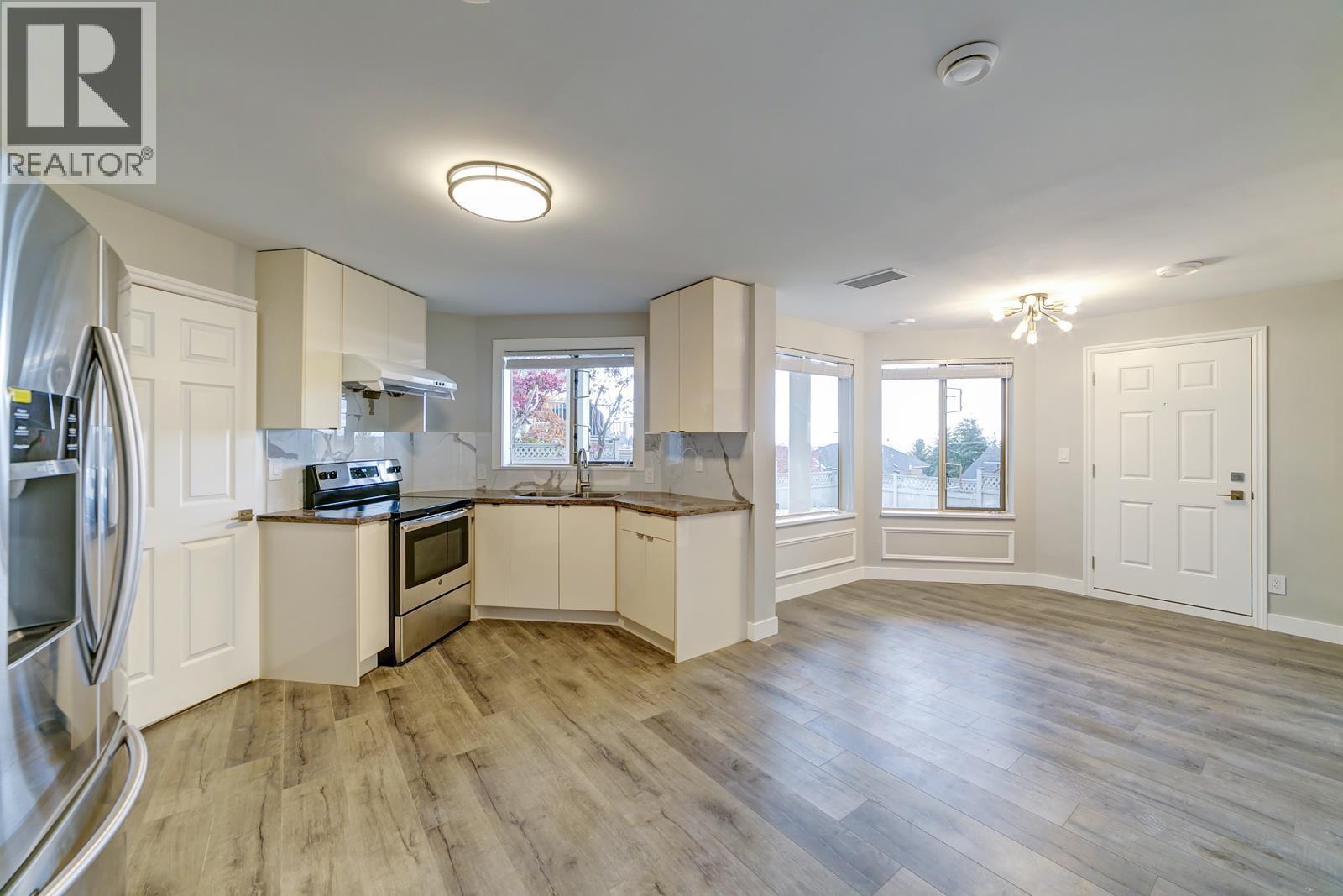2962 ROBSON DRIVE, Coquitlam