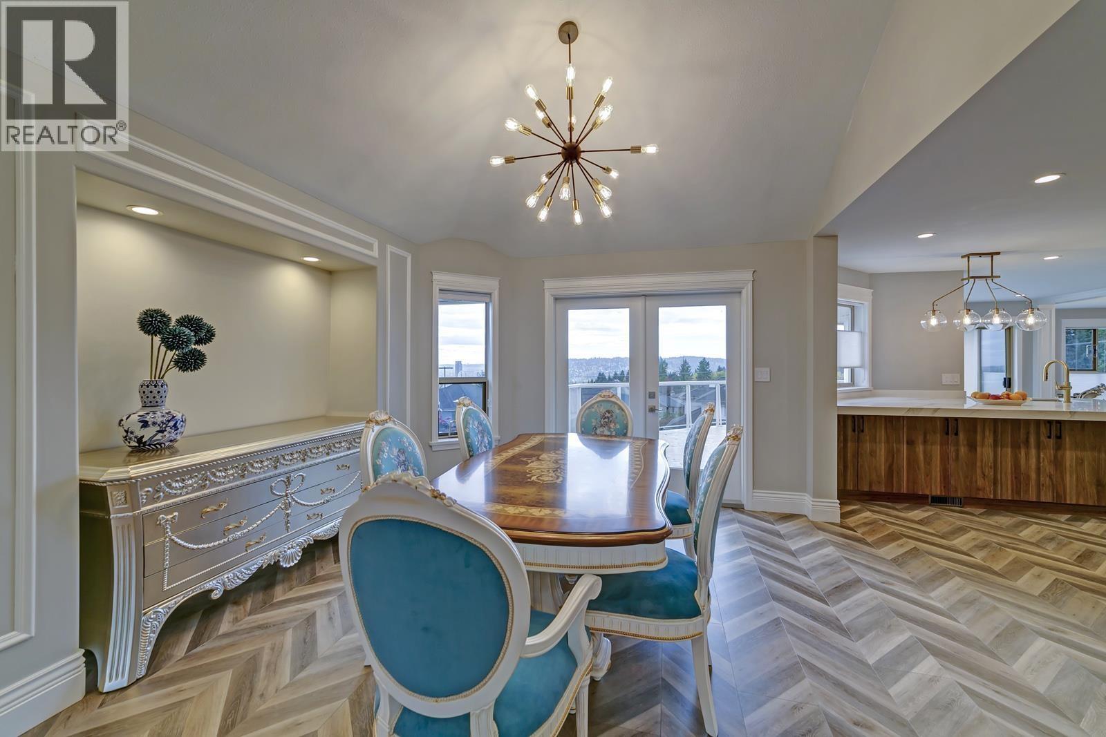 2962 ROBSON DRIVE, Coquitlam