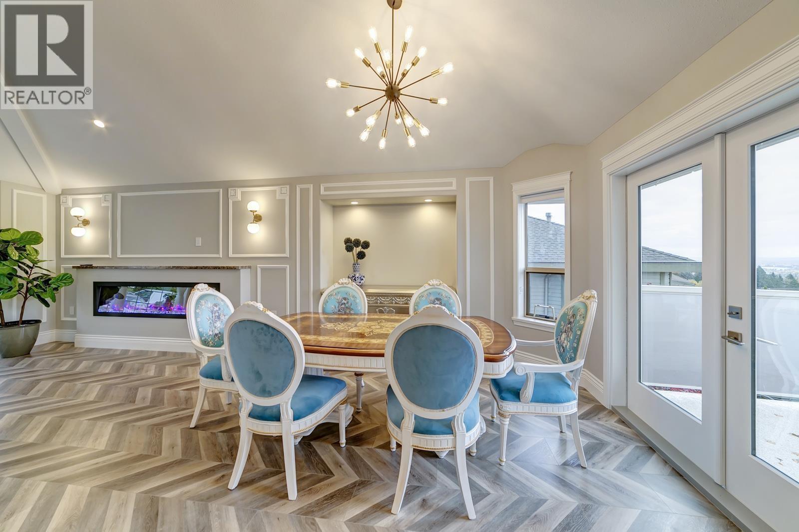 2962 ROBSON DRIVE, Coquitlam