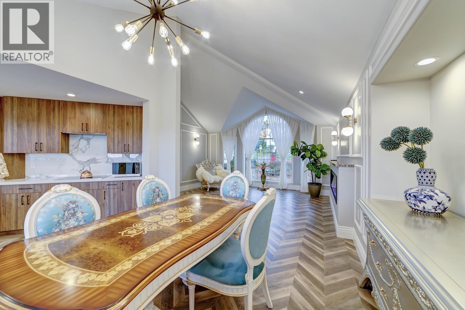 2962 ROBSON DRIVE, Coquitlam