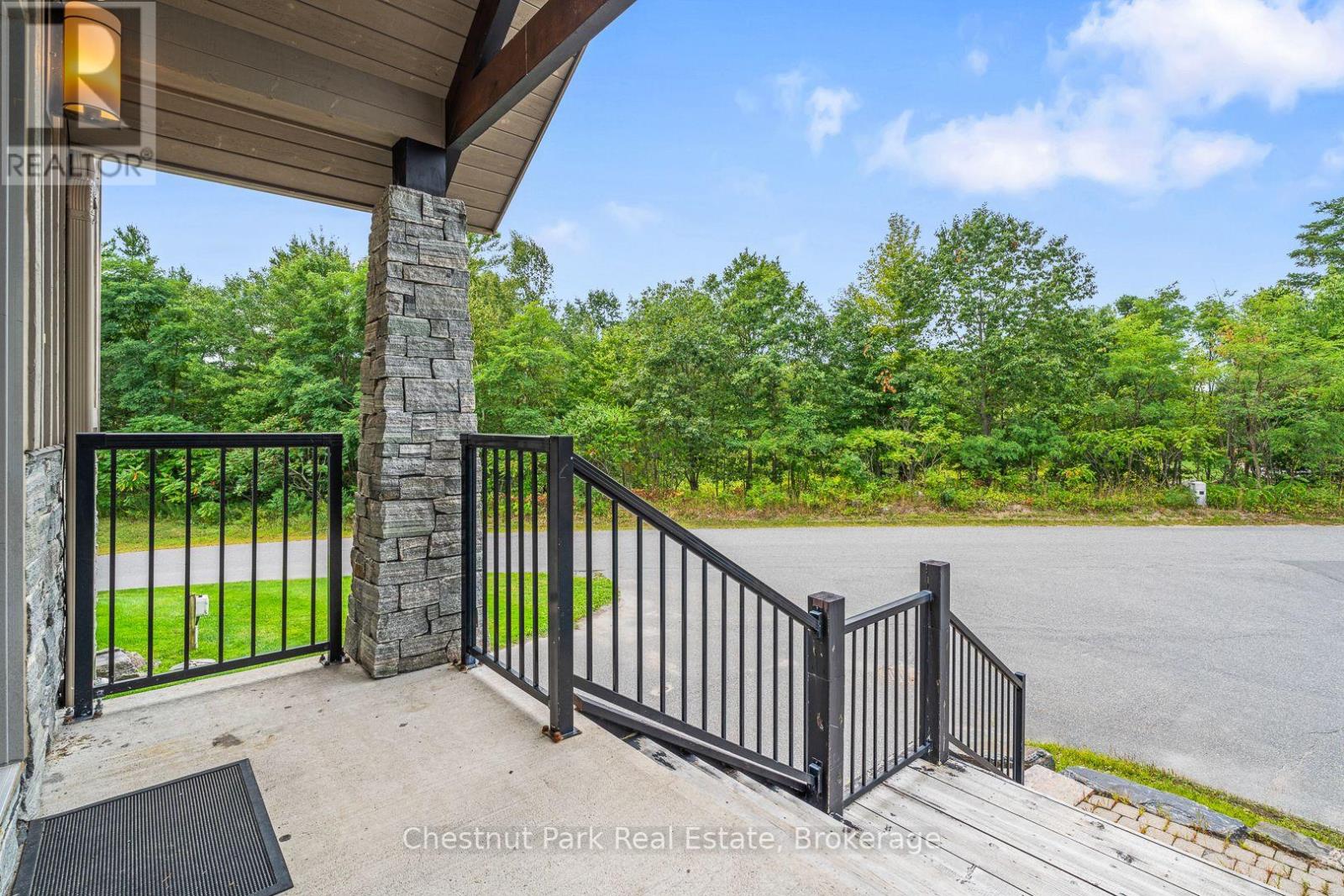 65 ROCKMOUNT CRESCENT - 3