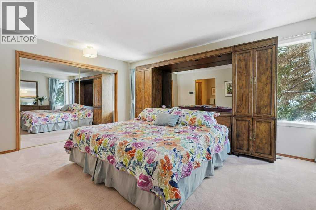 Single Family House Bungalow for Sale in  Douglasbank Gardens SE Douglasdale/Glen Calgary 