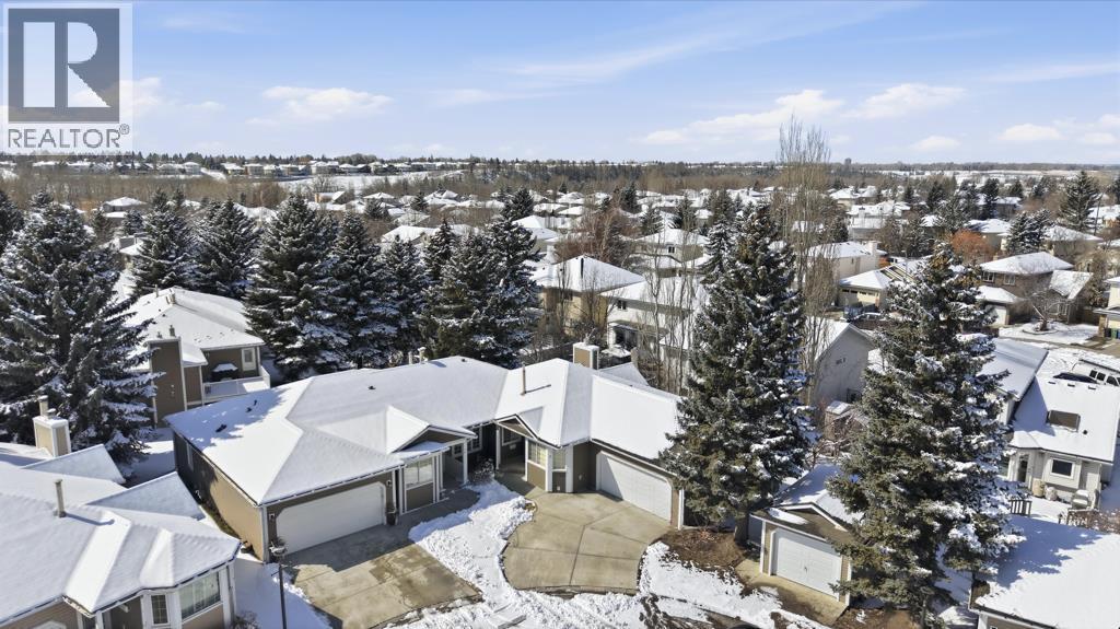 Single Family House Bungalow for Sale in  Douglasbank Gardens SE Douglasdale/Glen Calgary 