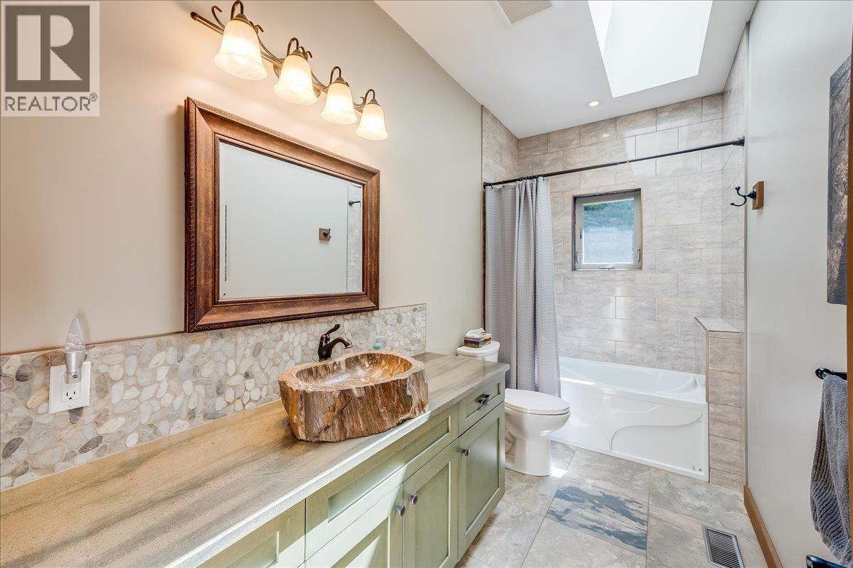  3213 VINDUSKY Road, Nelson