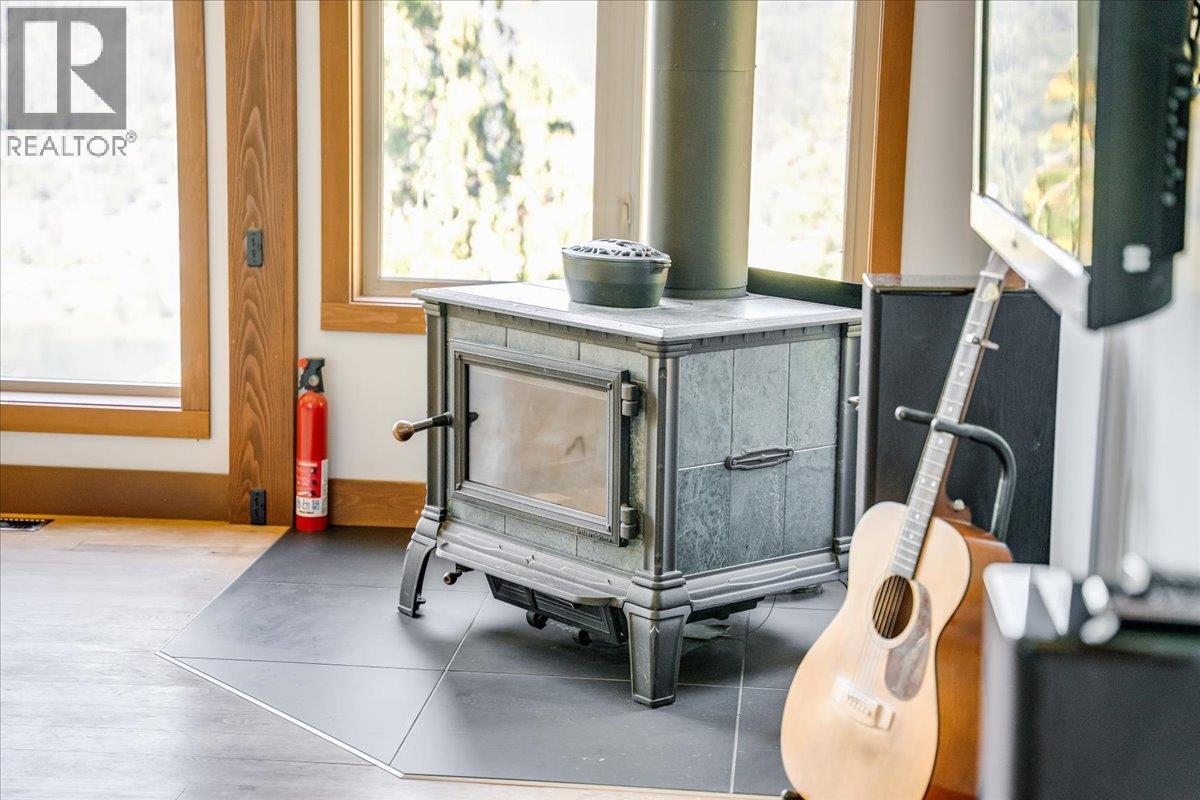  3213 VINDUSKY Road, Nelson