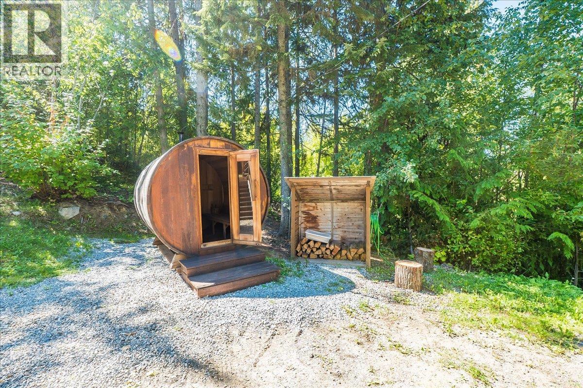  3213 VINDUSKY Road, Nelson