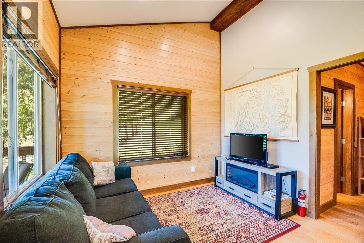  3213 VINDUSKY Road, Nelson