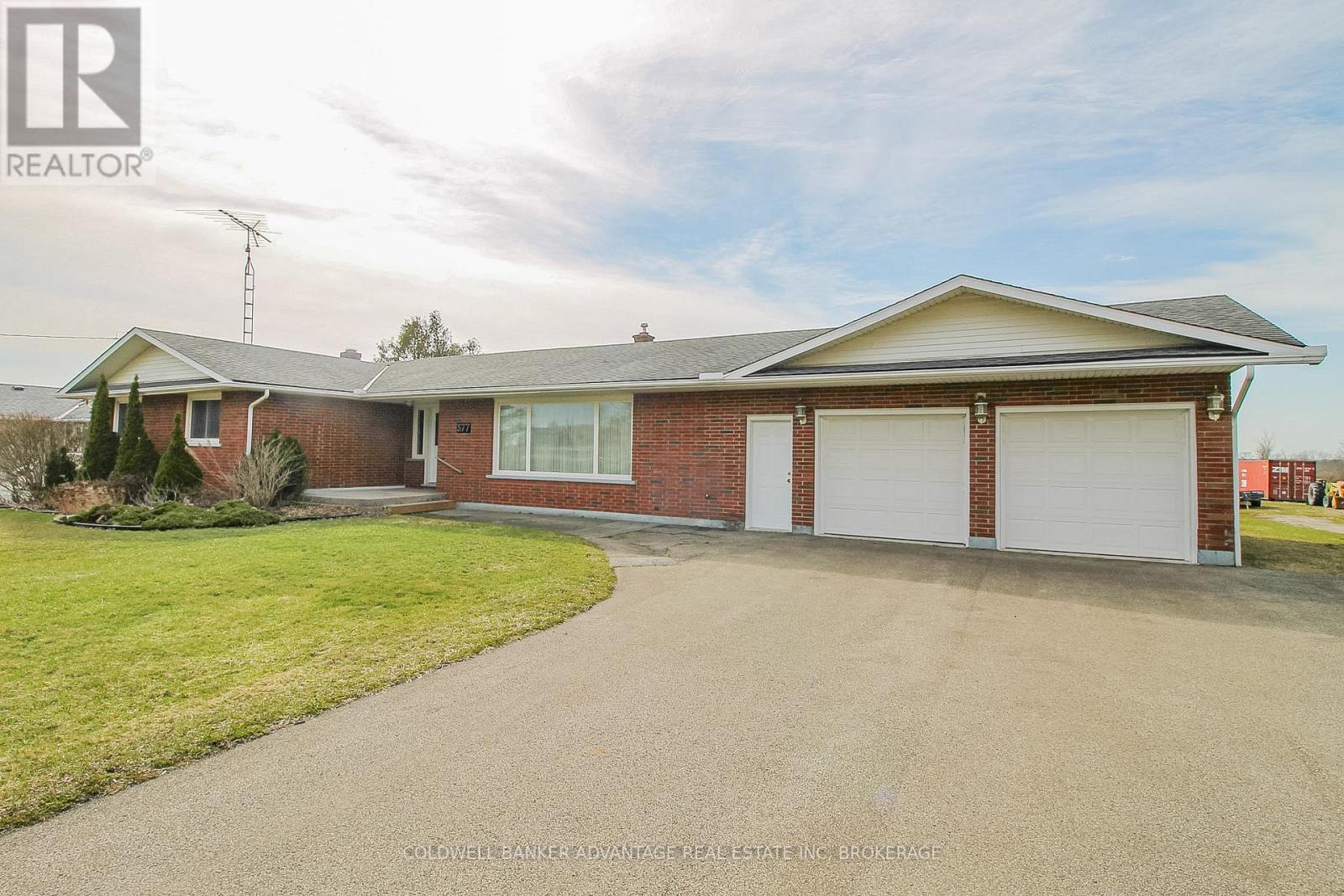 377 SILVERTHORN CRESCENT - 42