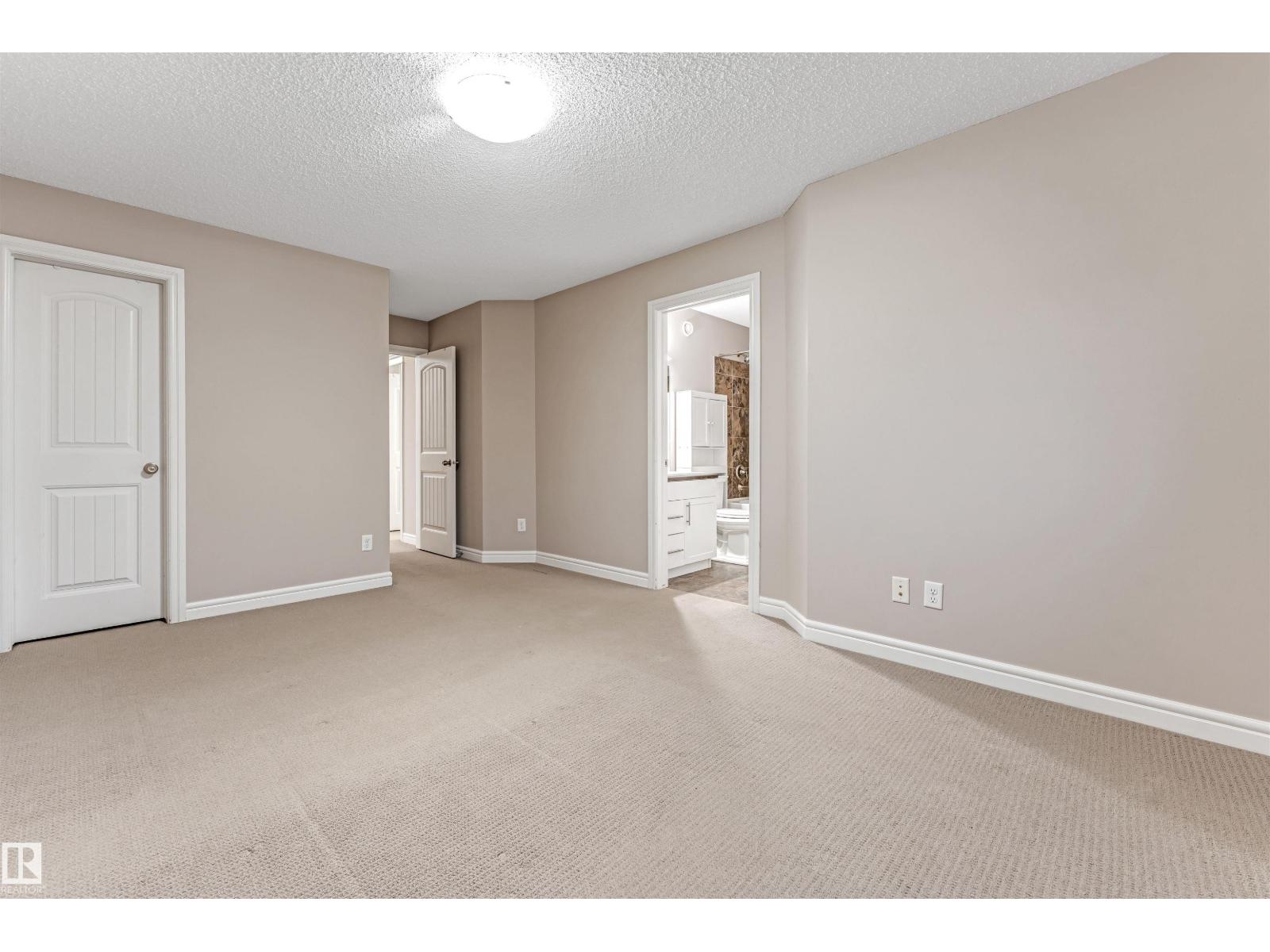 2929 16A AV NW, Edmonton