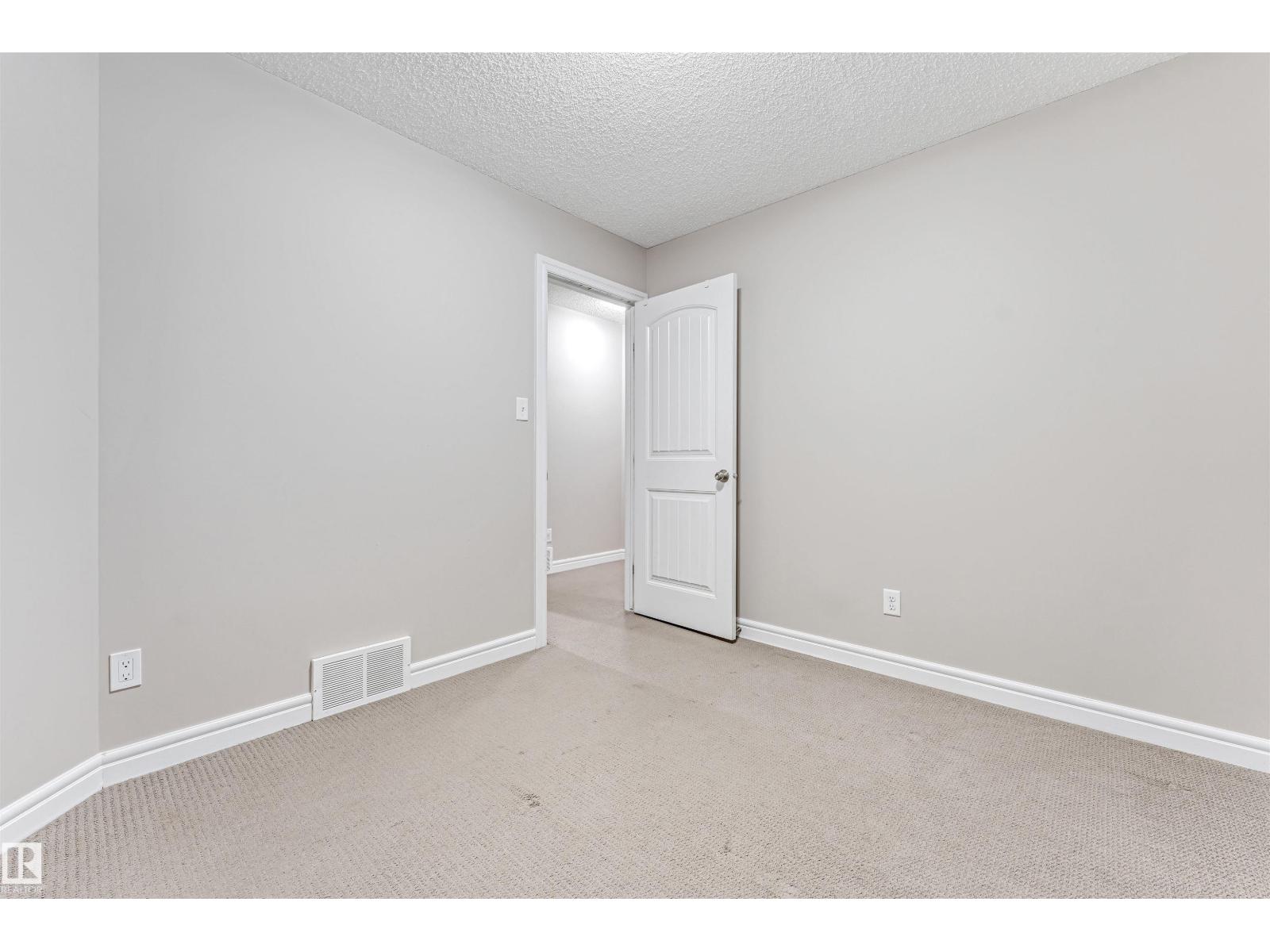 2929 16A AV NW, Edmonton