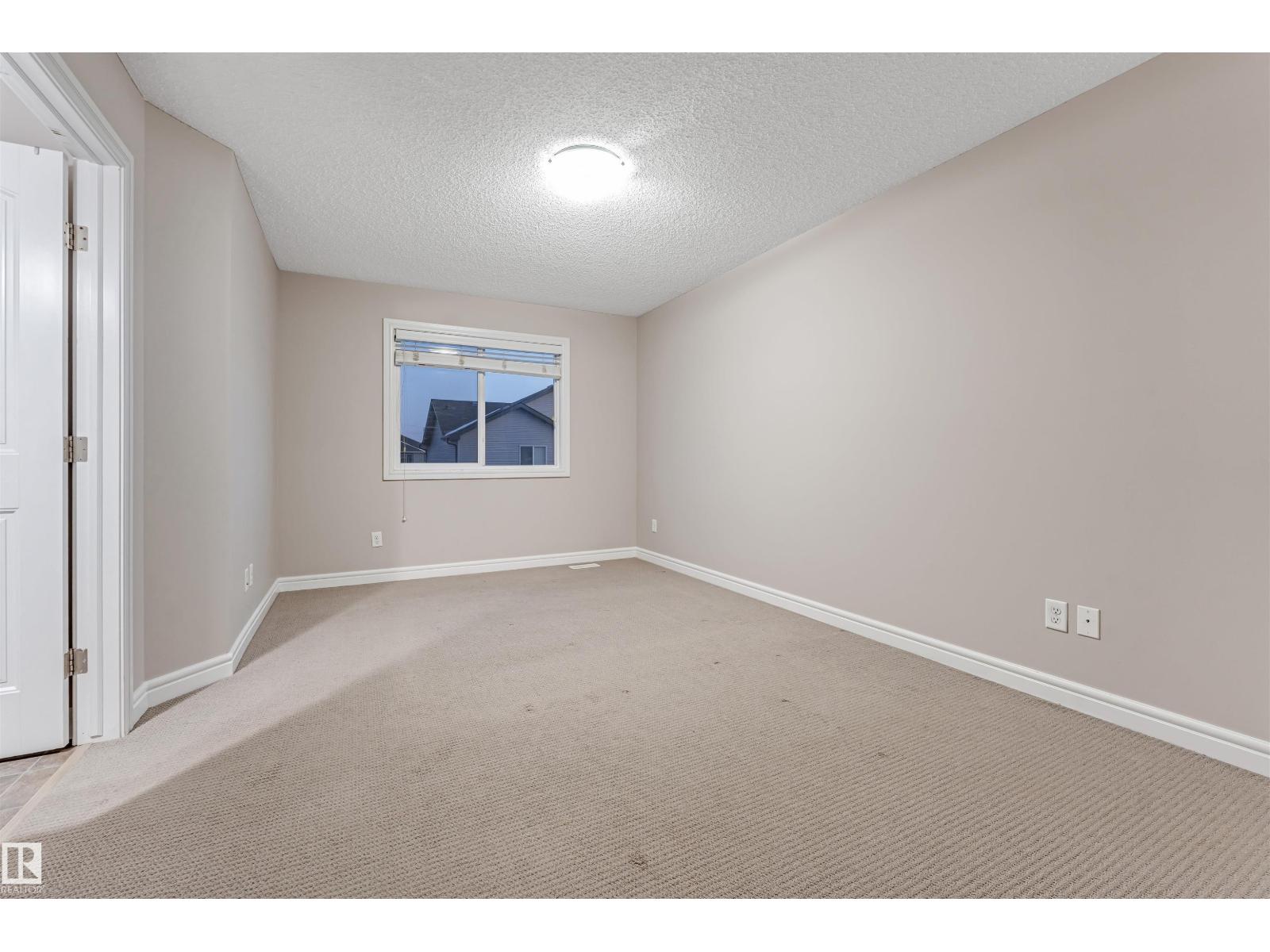 2929 16A AV NW, Edmonton