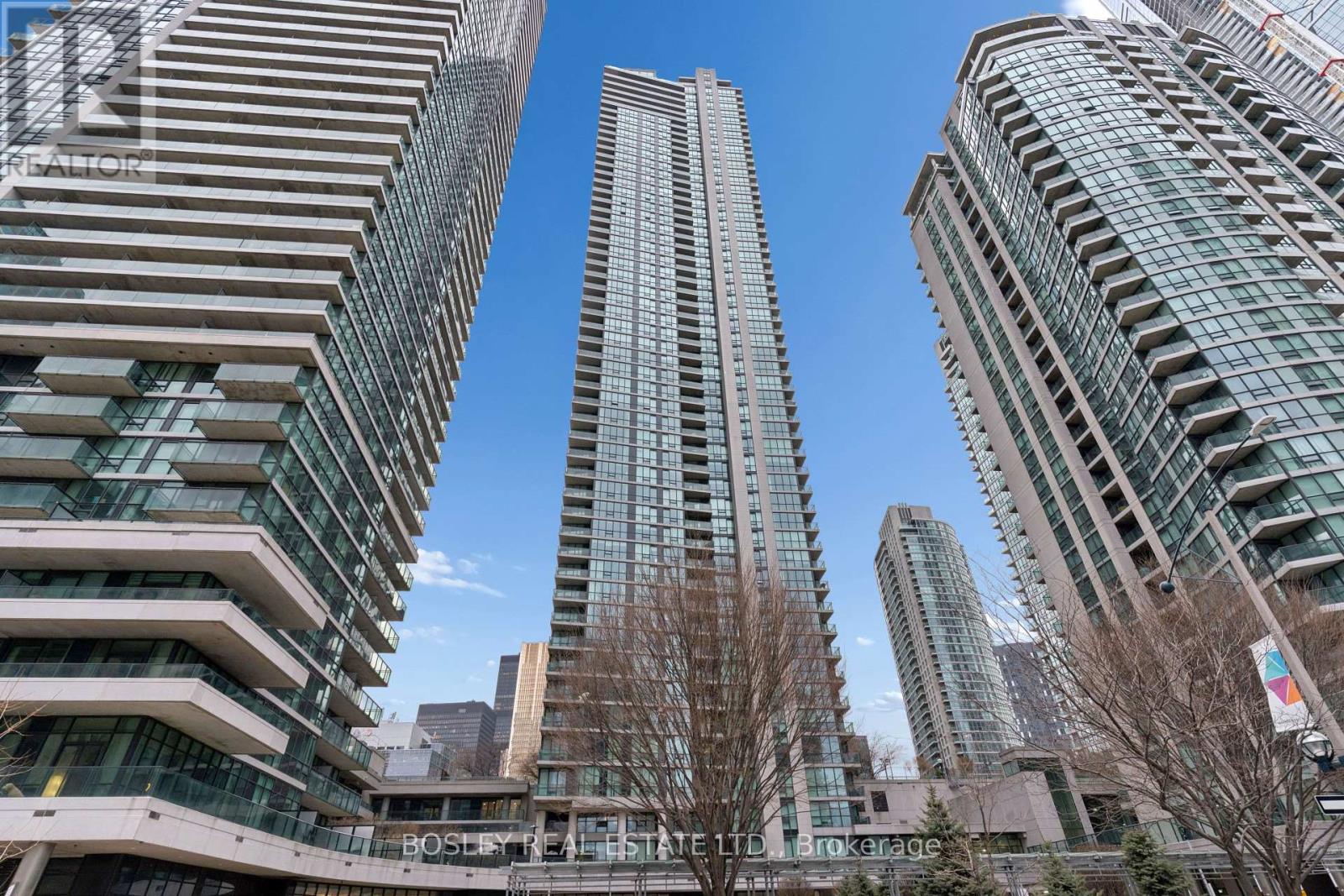 Listing photo of 4501 - 16 HARBOUR STREET