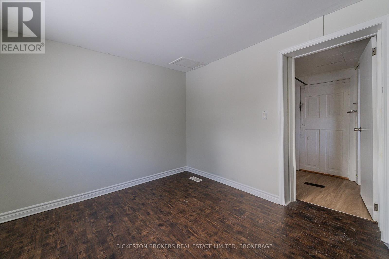 1064 PRINCE STREET - 20