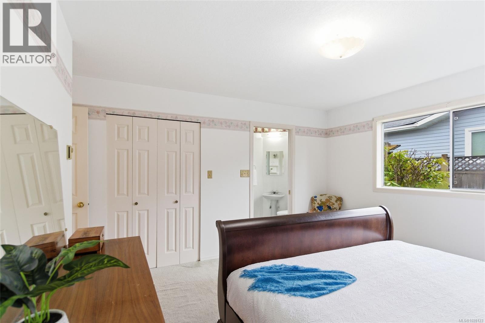 702 FORSYTH AVE - 17