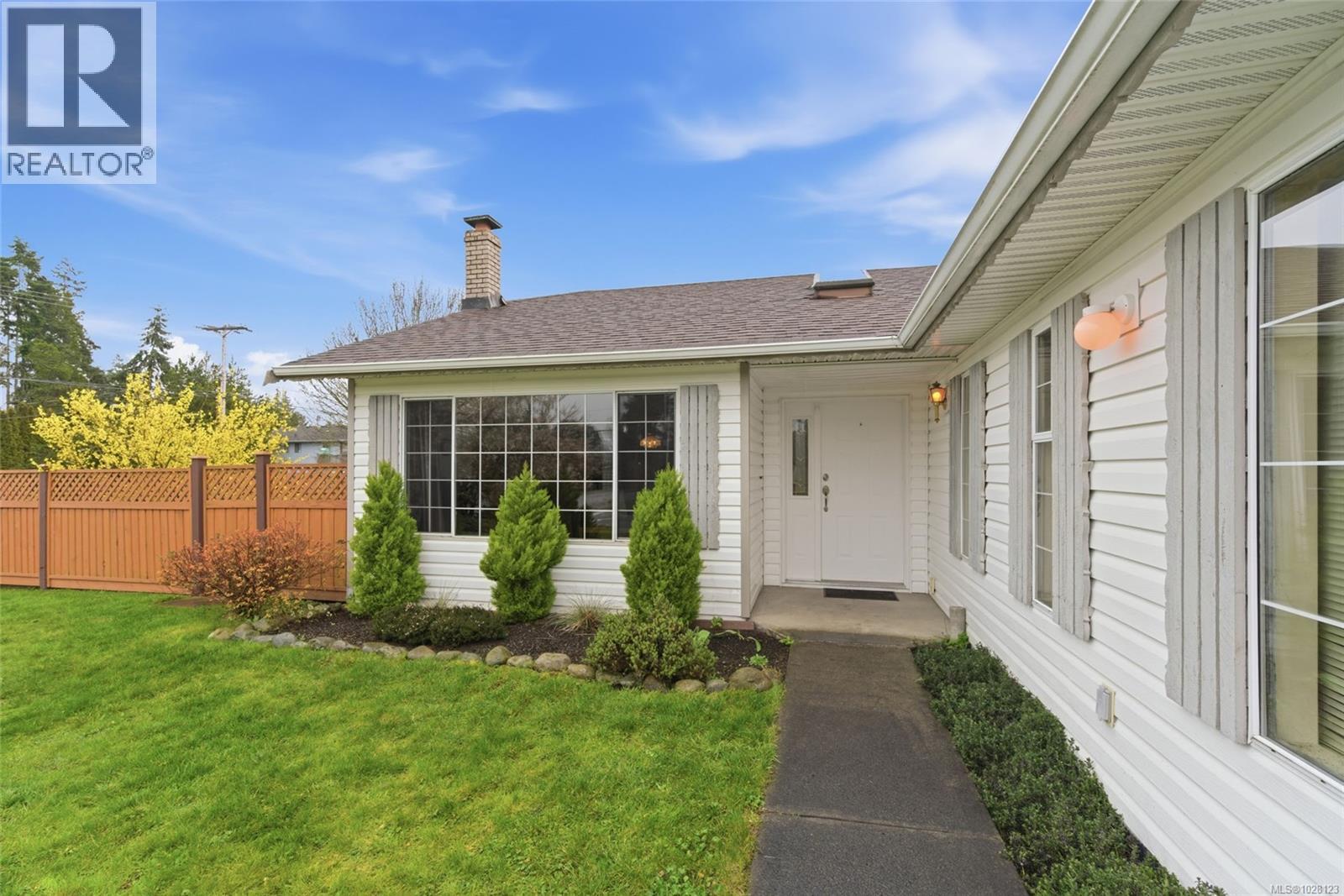 702 FORSYTH AVE - 11