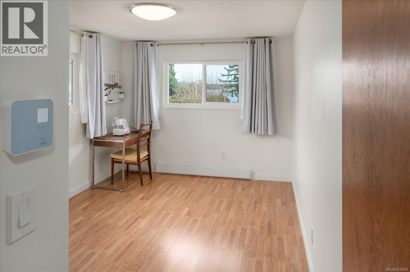 11041 CHEMAINUS RD - 21