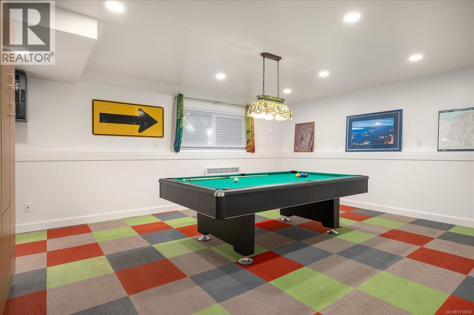 11041 CHEMAINUS RD - 33