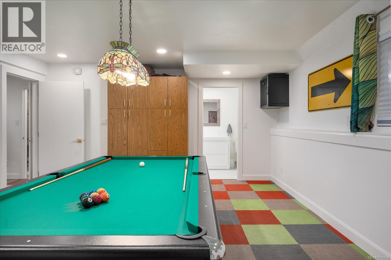 11041 CHEMAINUS RD - 34