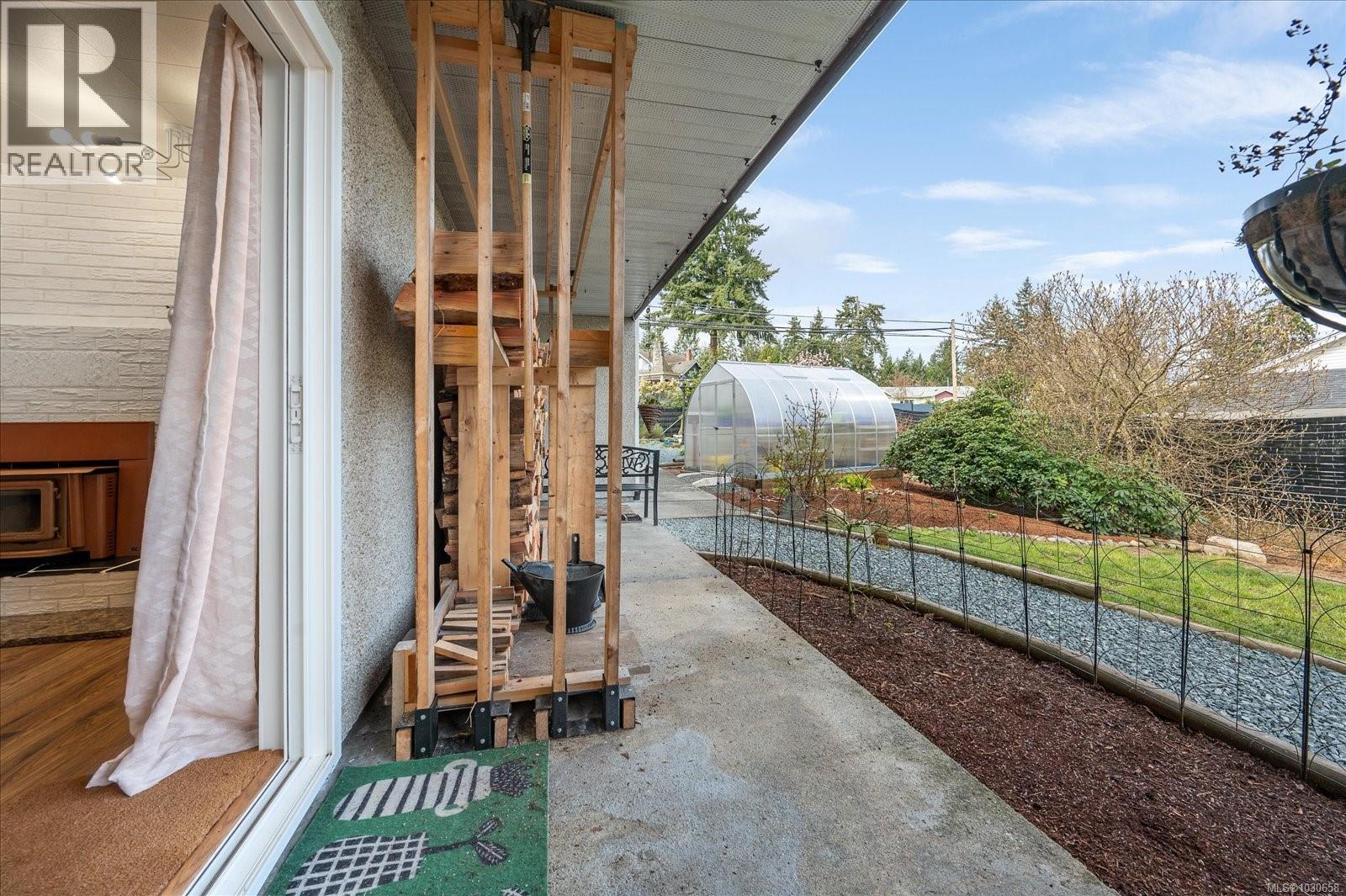 11041 CHEMAINUS RD - 40