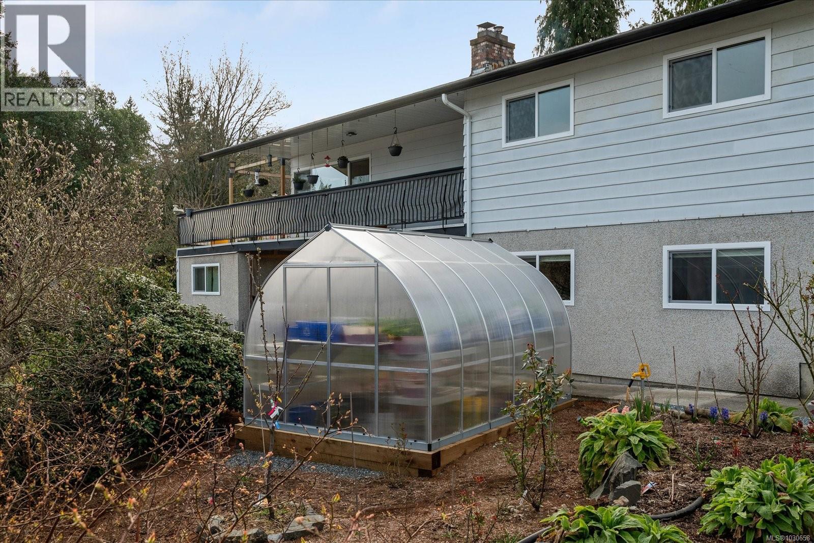 11041 CHEMAINUS RD - 51