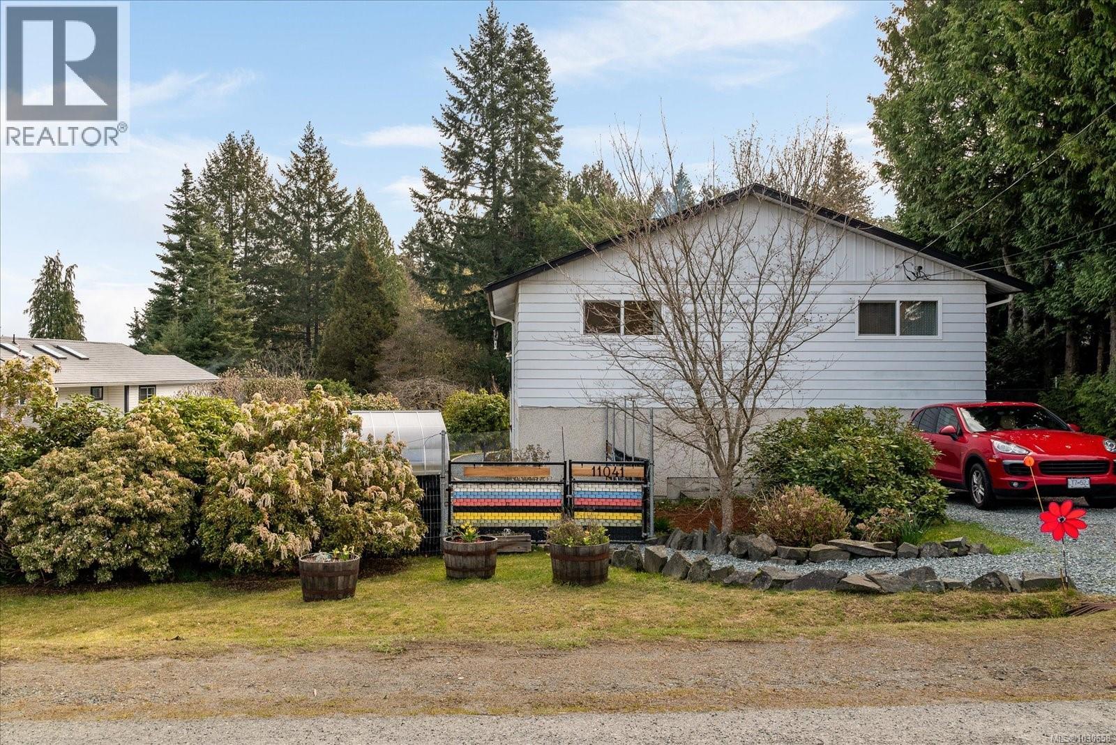 11041 CHEMAINUS RD - 55