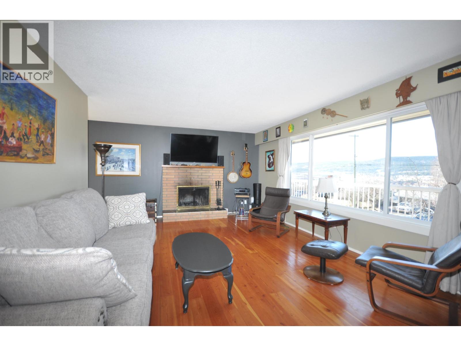 342 CLEARVIEW CRESCENT - 8