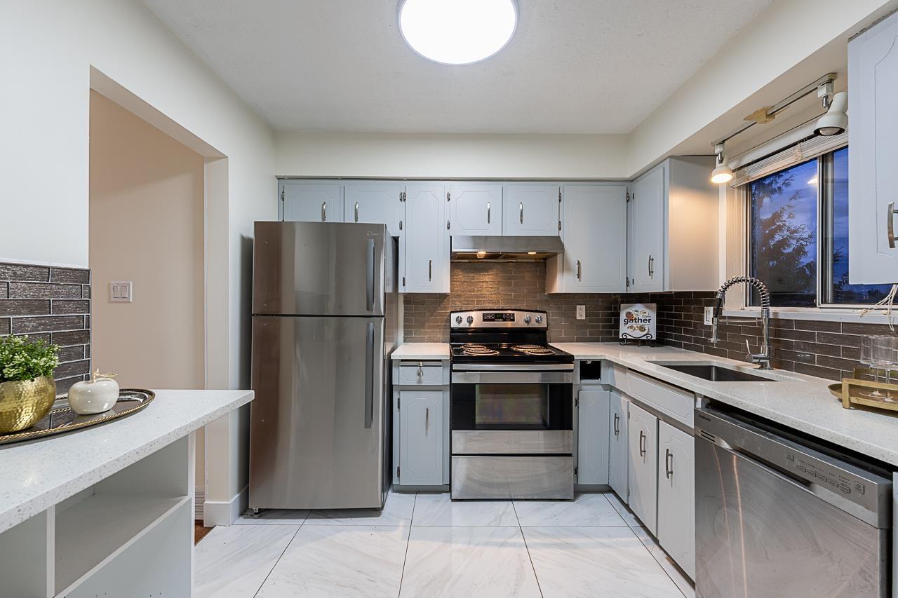 26490 28B Avenue - photo 2