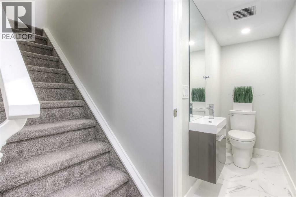 Single Family House for Sale in   Avenue SW South Calgary Calgary 