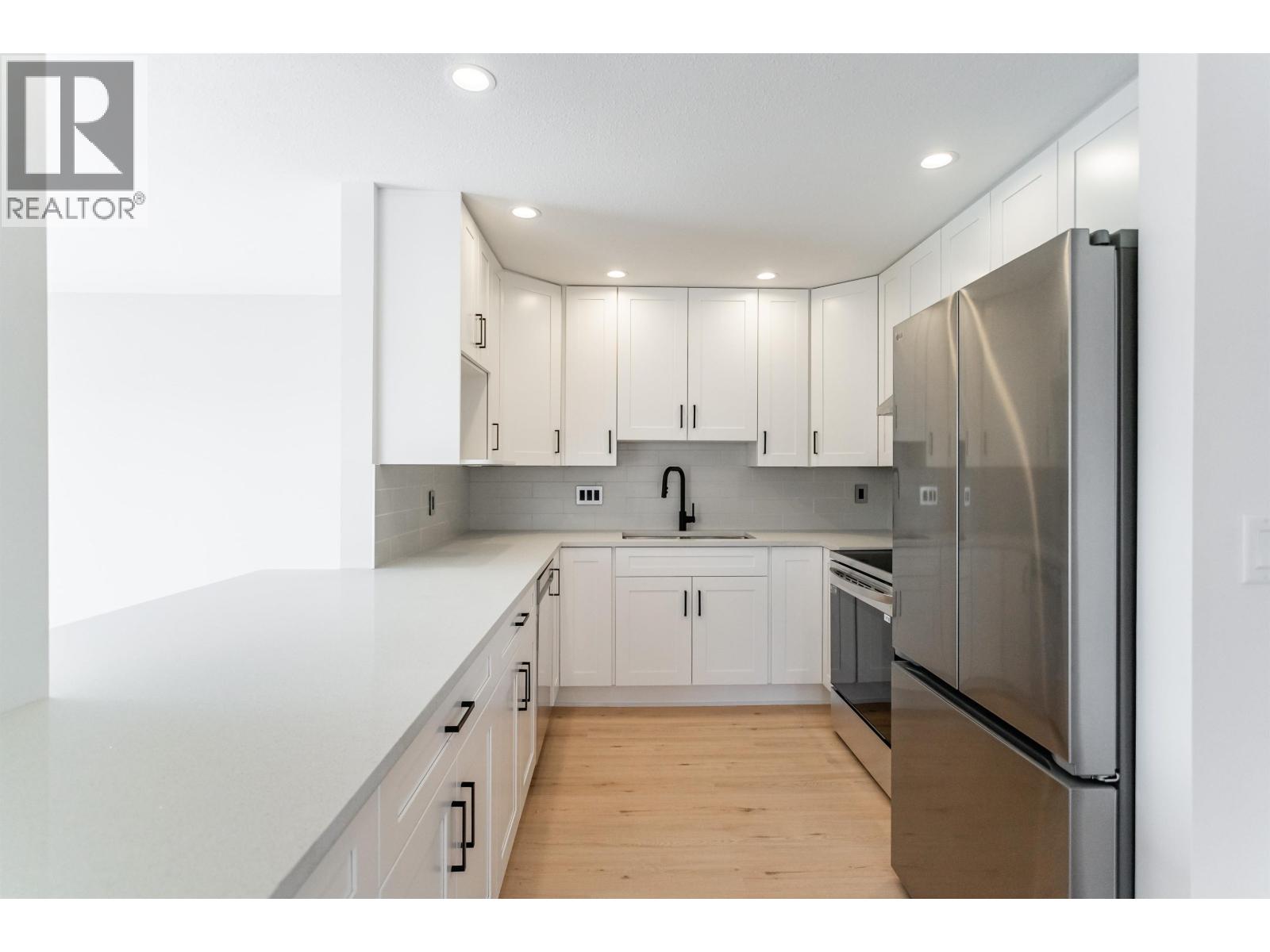 203 22611 116 AVENUE, Maple Ridge