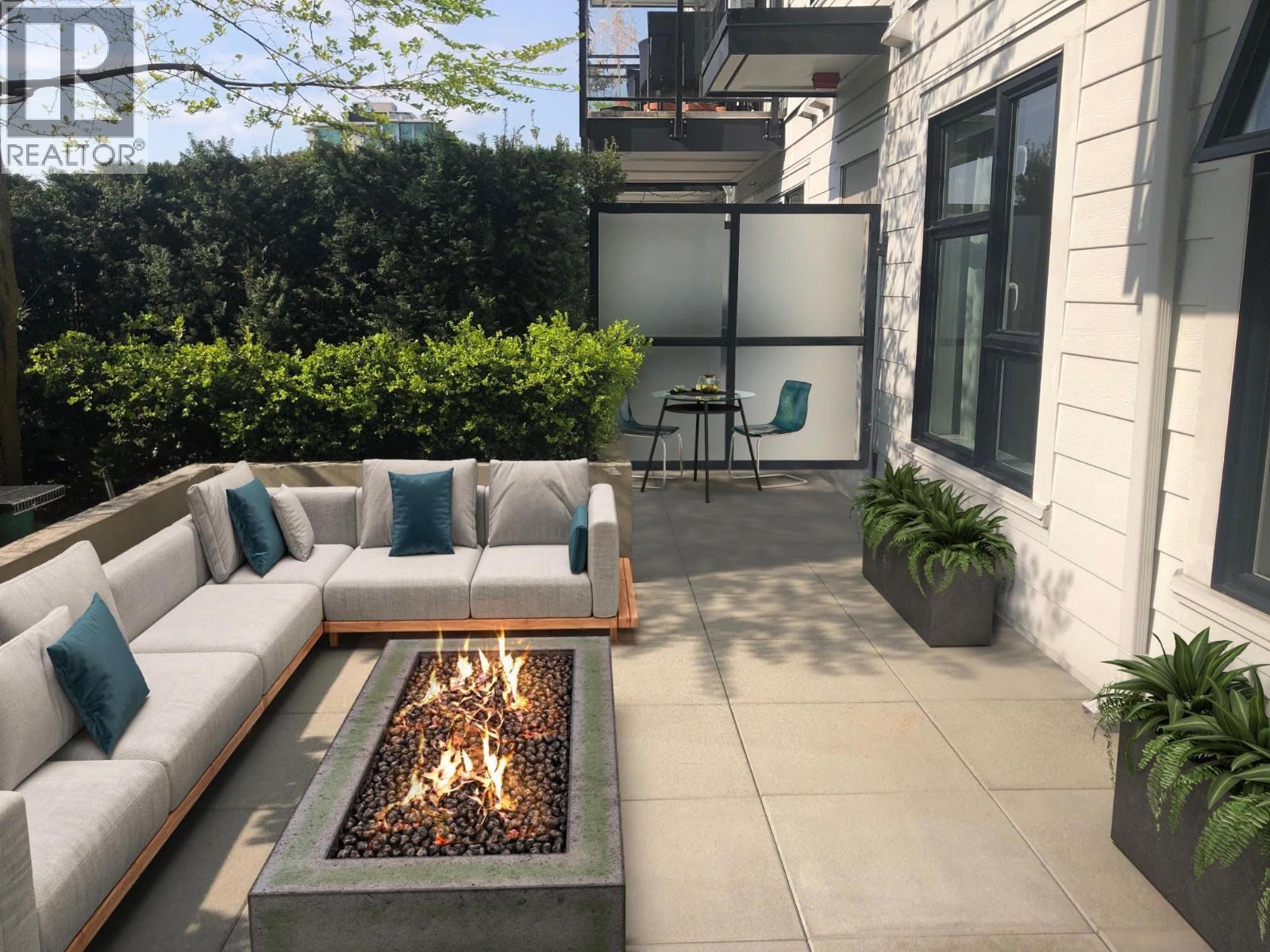 214 111 E 3RD STREET, North Vancouver