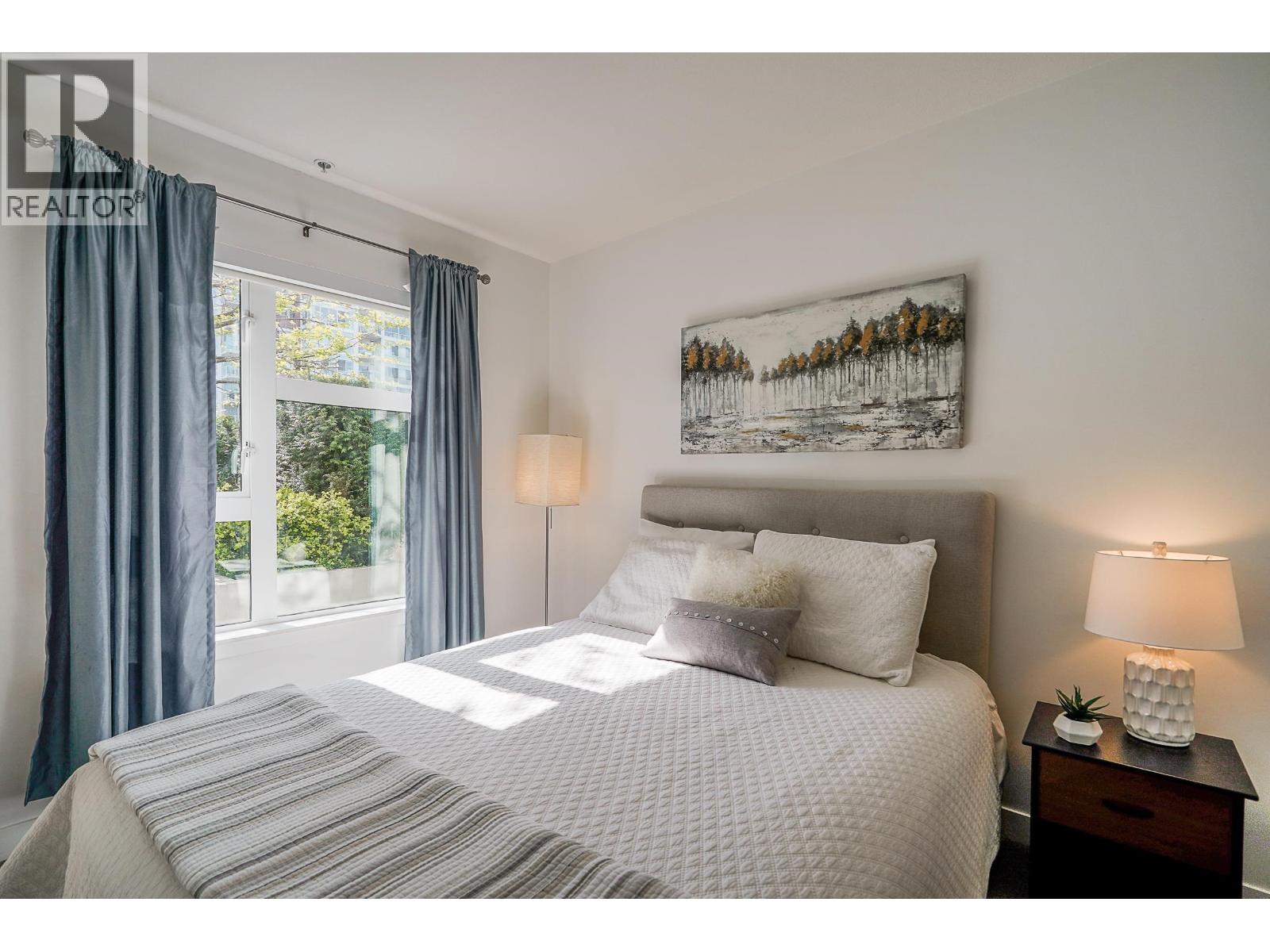 214 111 E 3RD STREET, North Vancouver