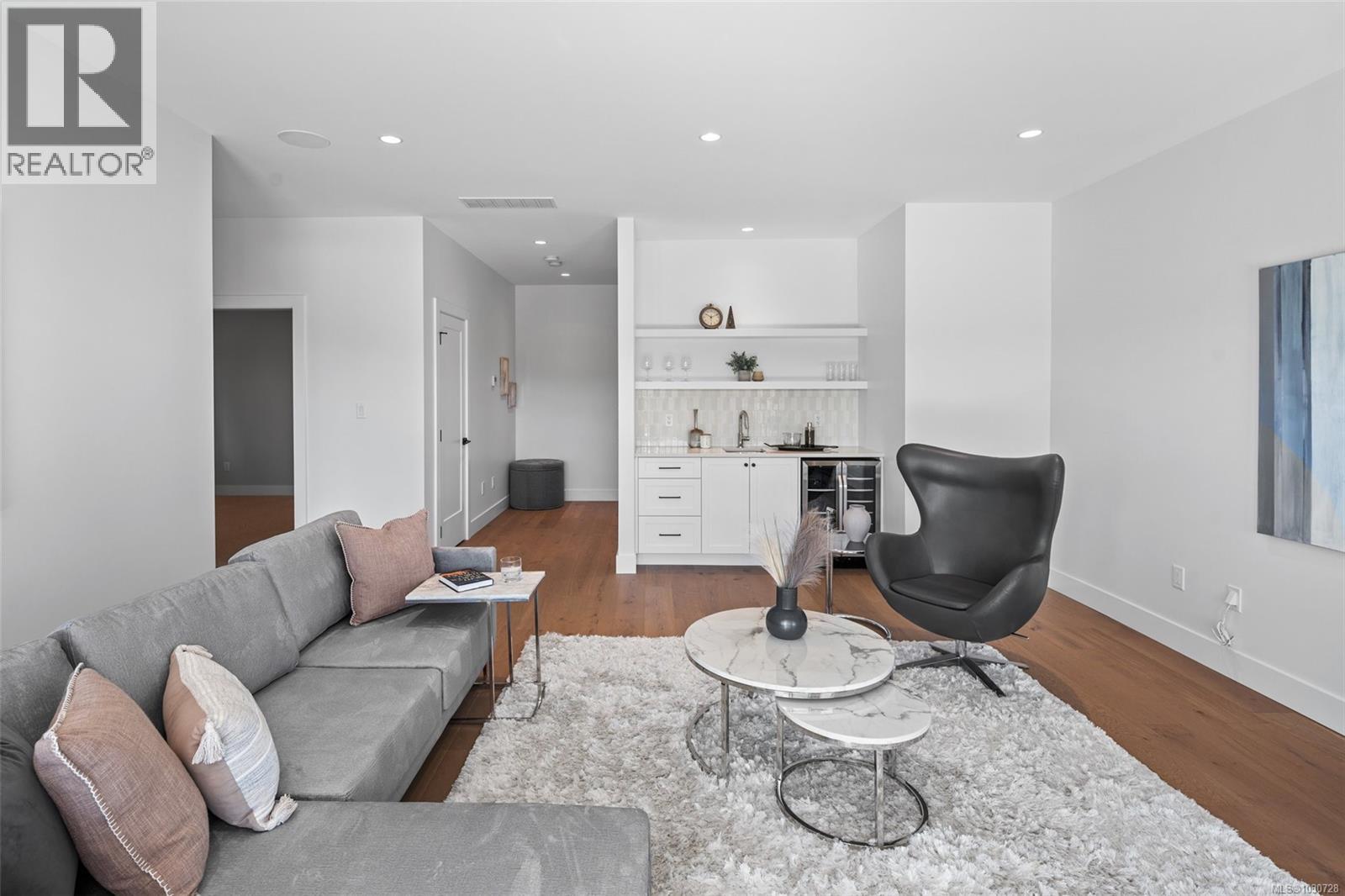 2009 PINEHURST TERR - 44