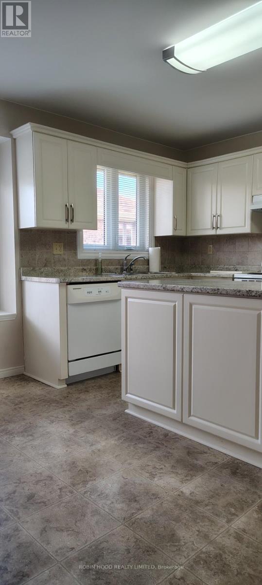 #UNIT 11 21 EARL DRIVE - 13