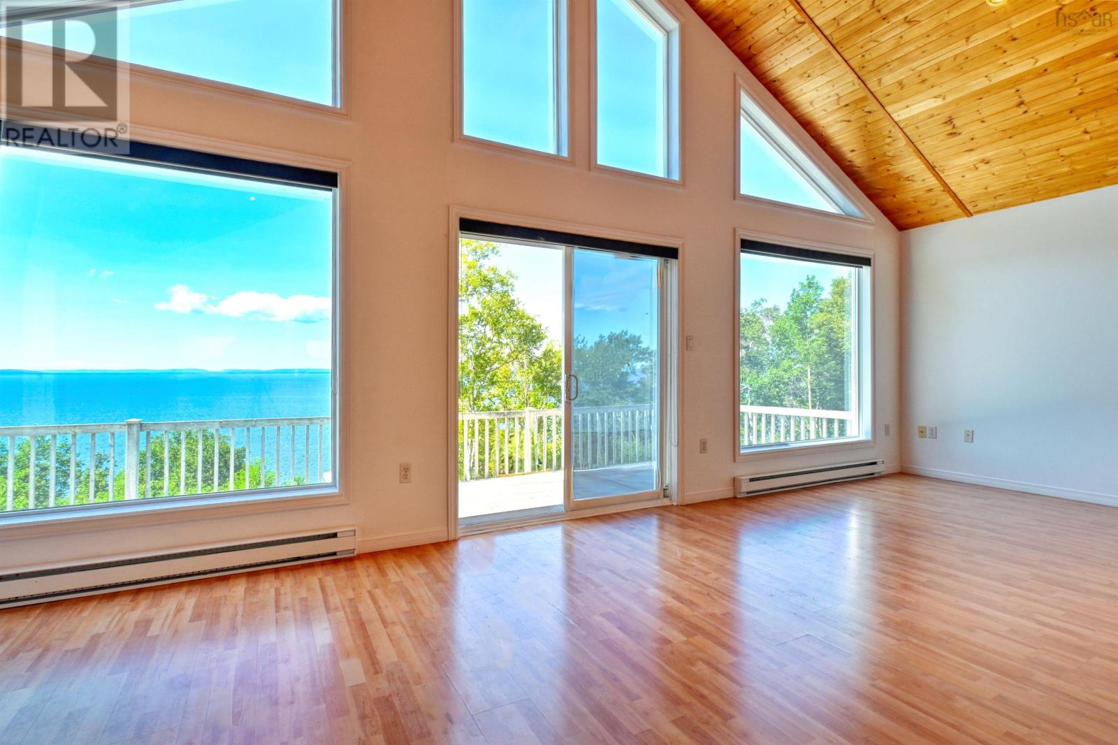 Property 10 of 37 of 95 LAKESHORE Drive