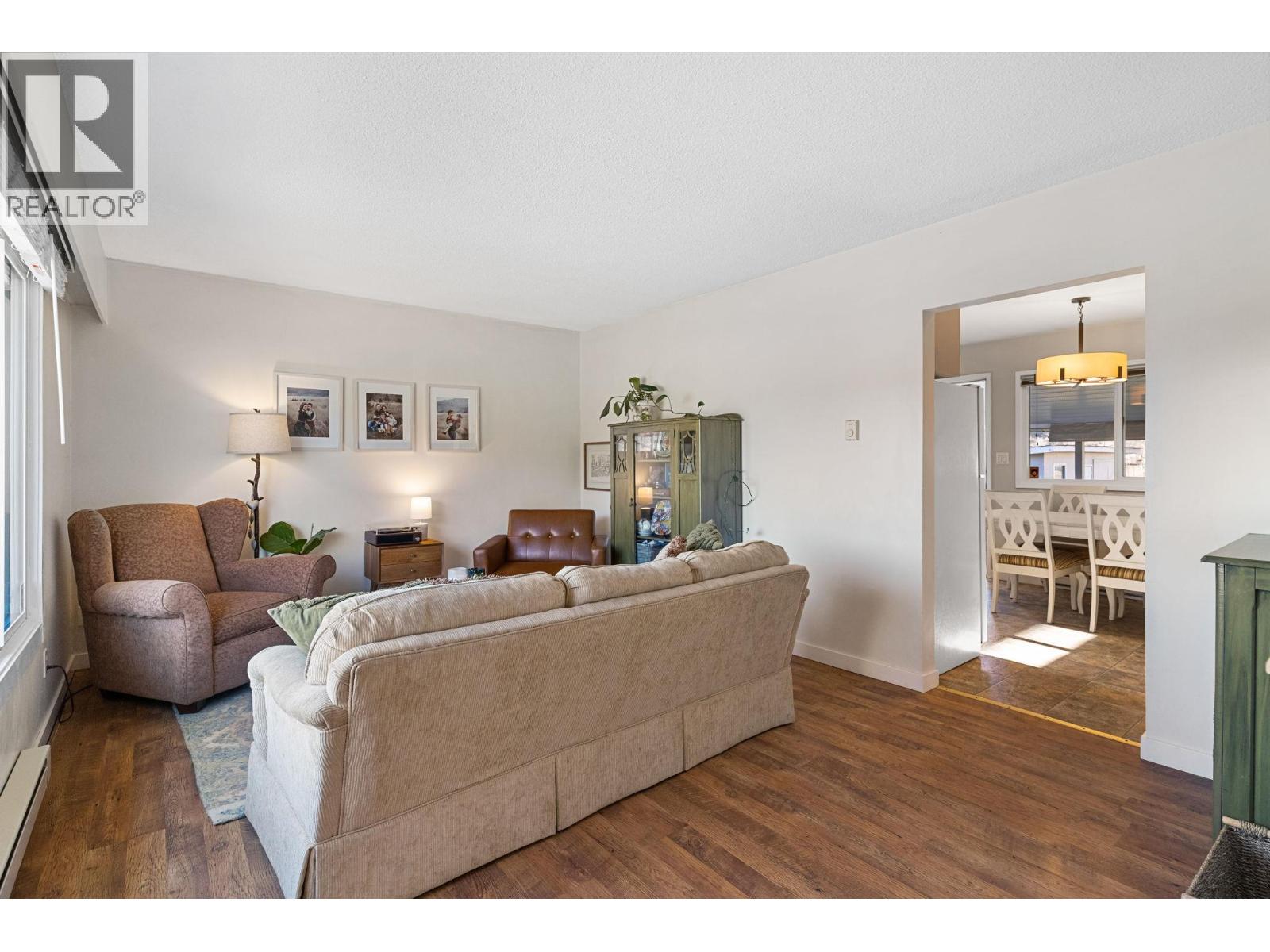  594 Snowsell Street North, Kelowna