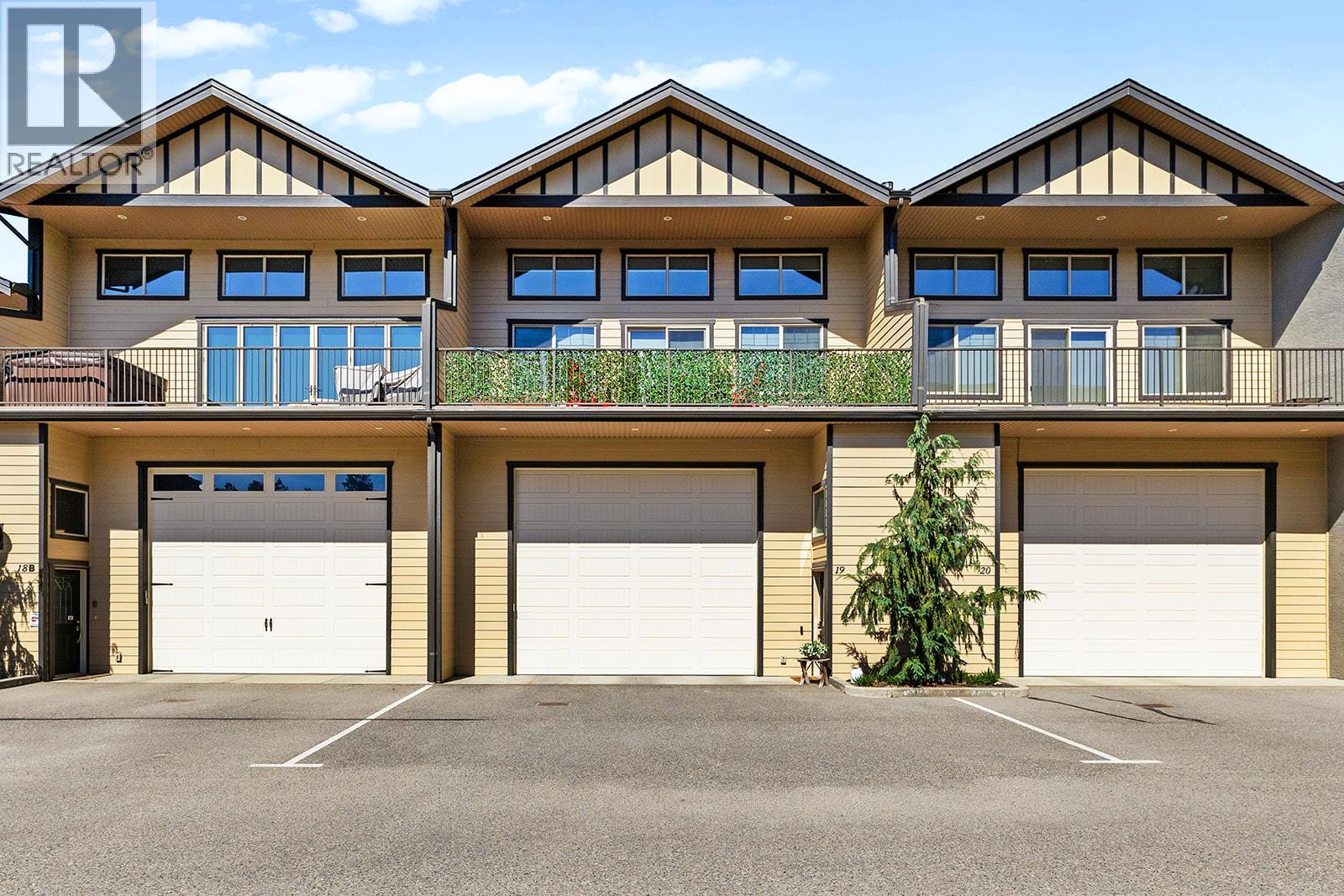 19 3359 Cougar Road, West Kelowna