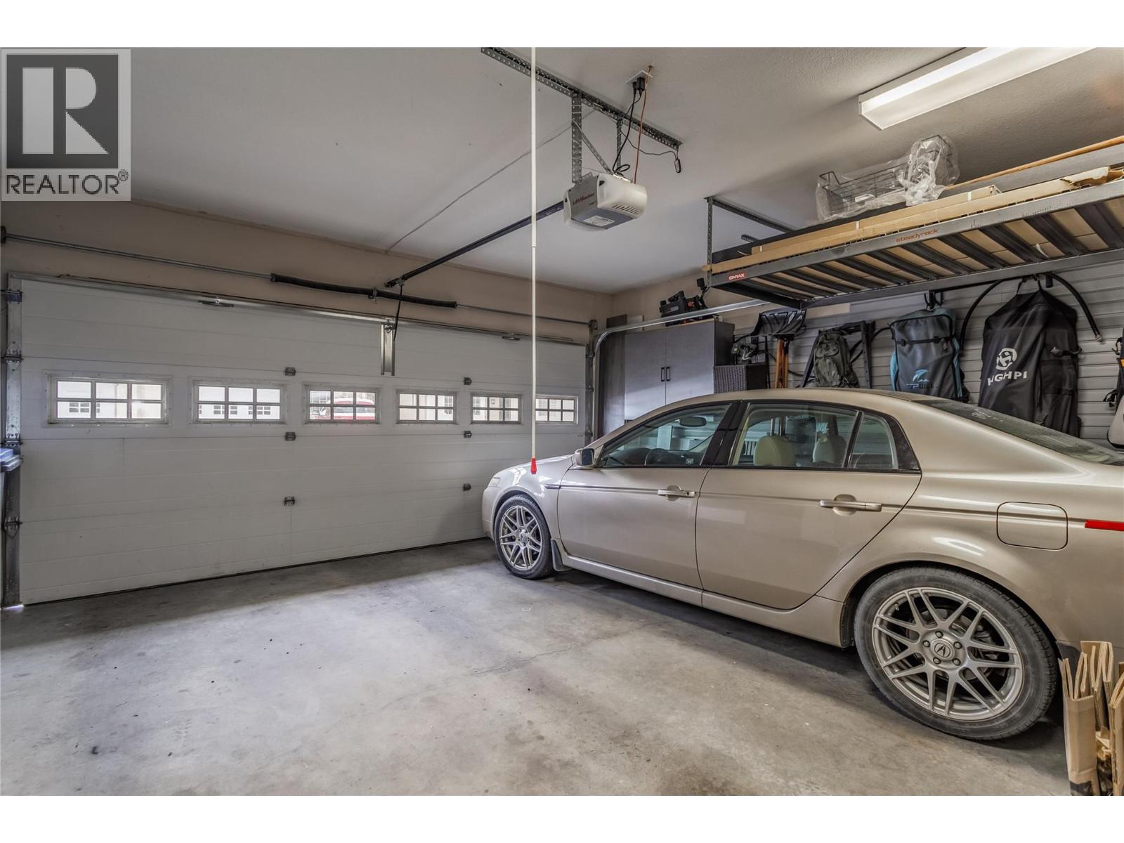 9 140 Nickel Road, Kelowna