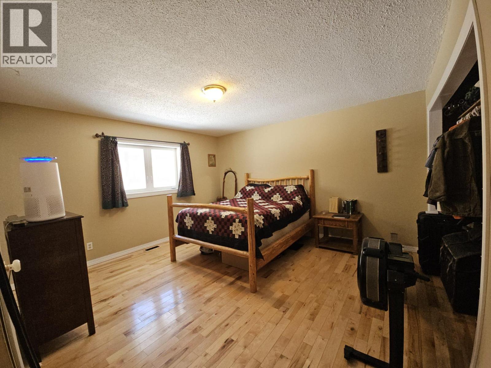  6128 Kurjata Road, Chetwynd