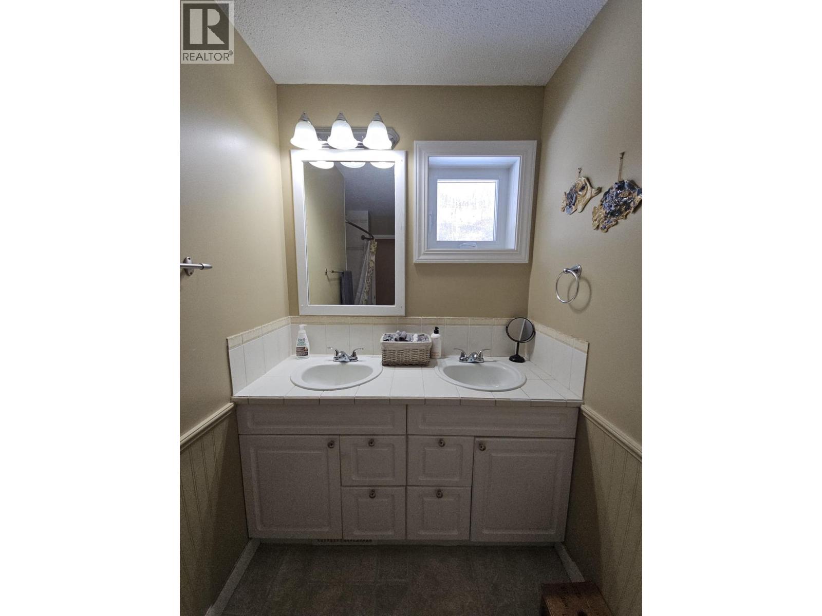  6128 Kurjata Road, Chetwynd