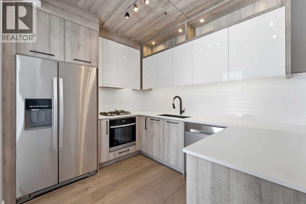 Single Family House for Sale in    Avenue SW Shaganappi Calgary 