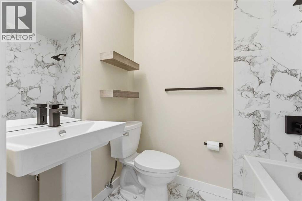 Single Family House for Sale in    Avenue SW Shaganappi Calgary 