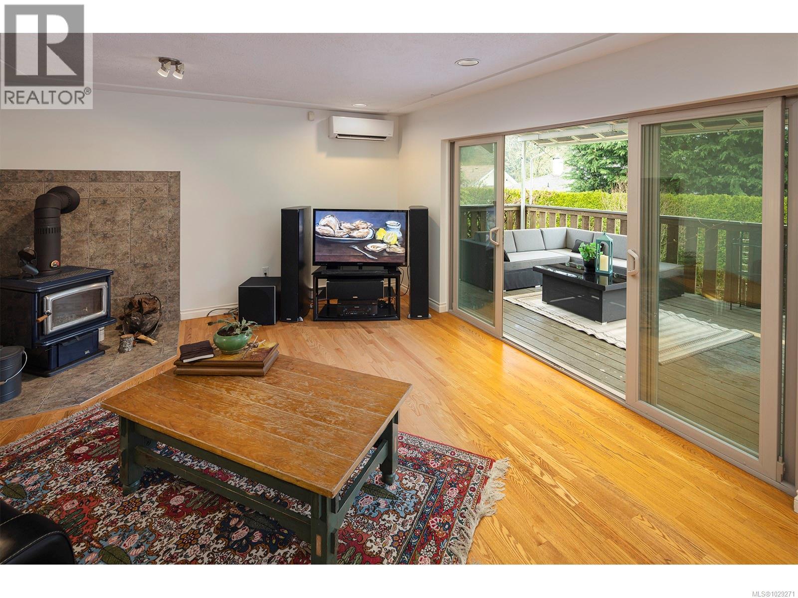  5047 Benton Court, Saanich