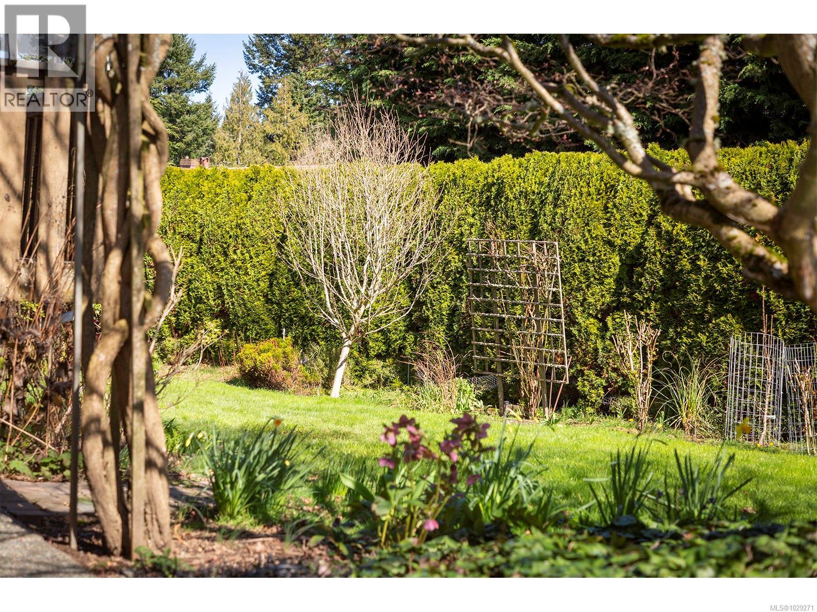  5047 Benton Court, Saanich