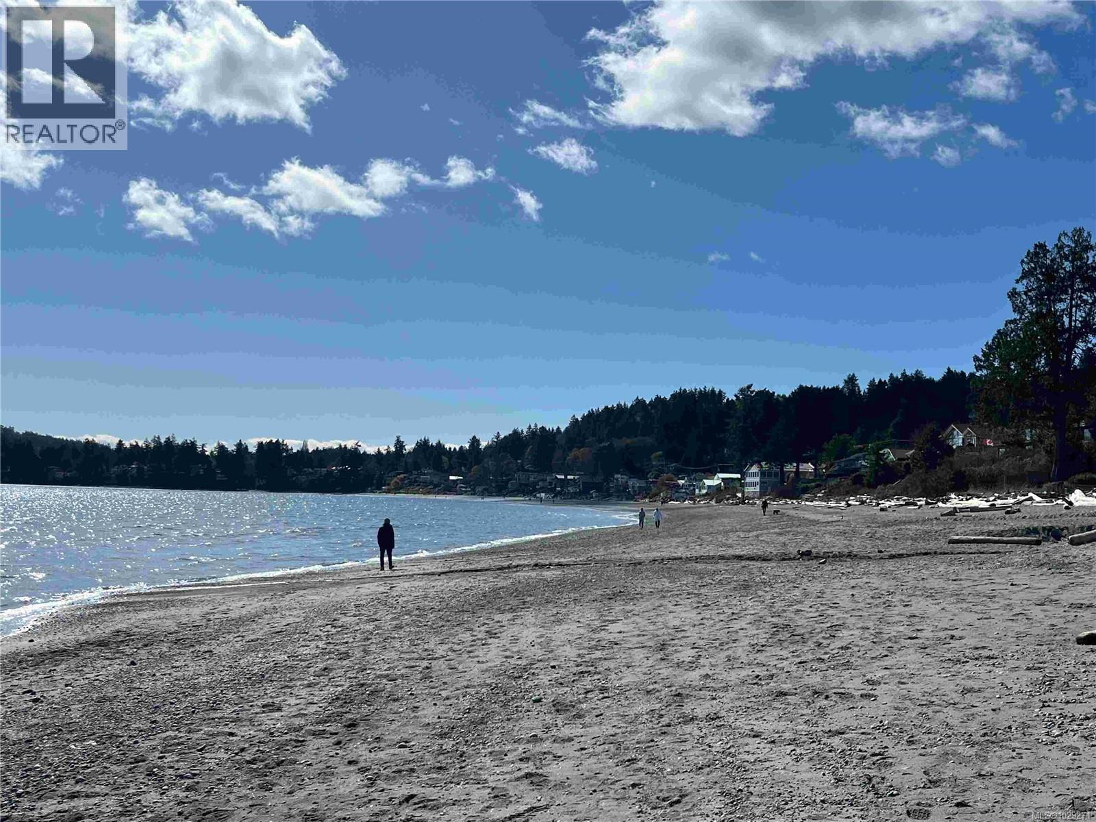  5047 Benton Court, Saanich