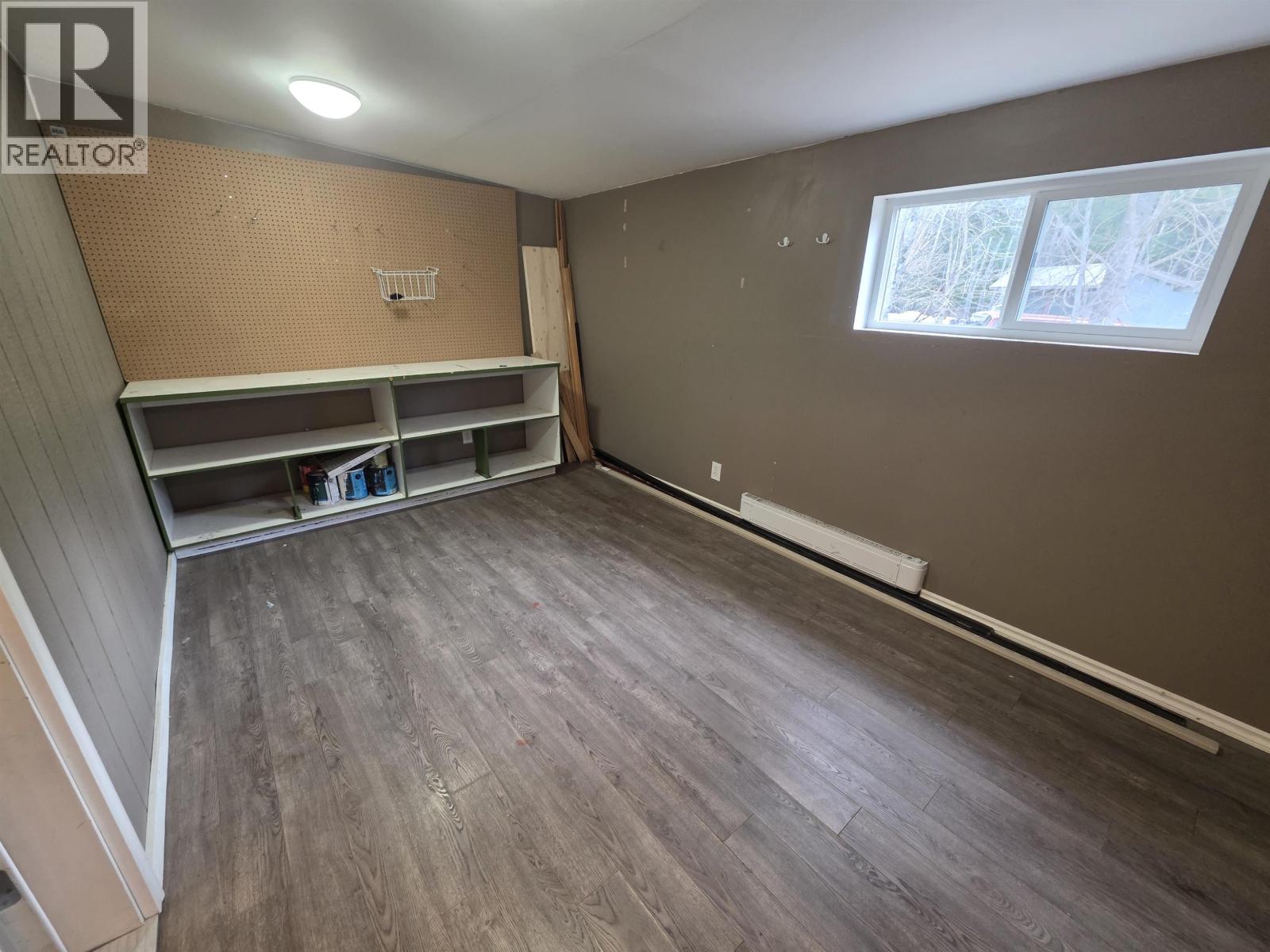 71 3889 MULLER AVENUE, Terrace