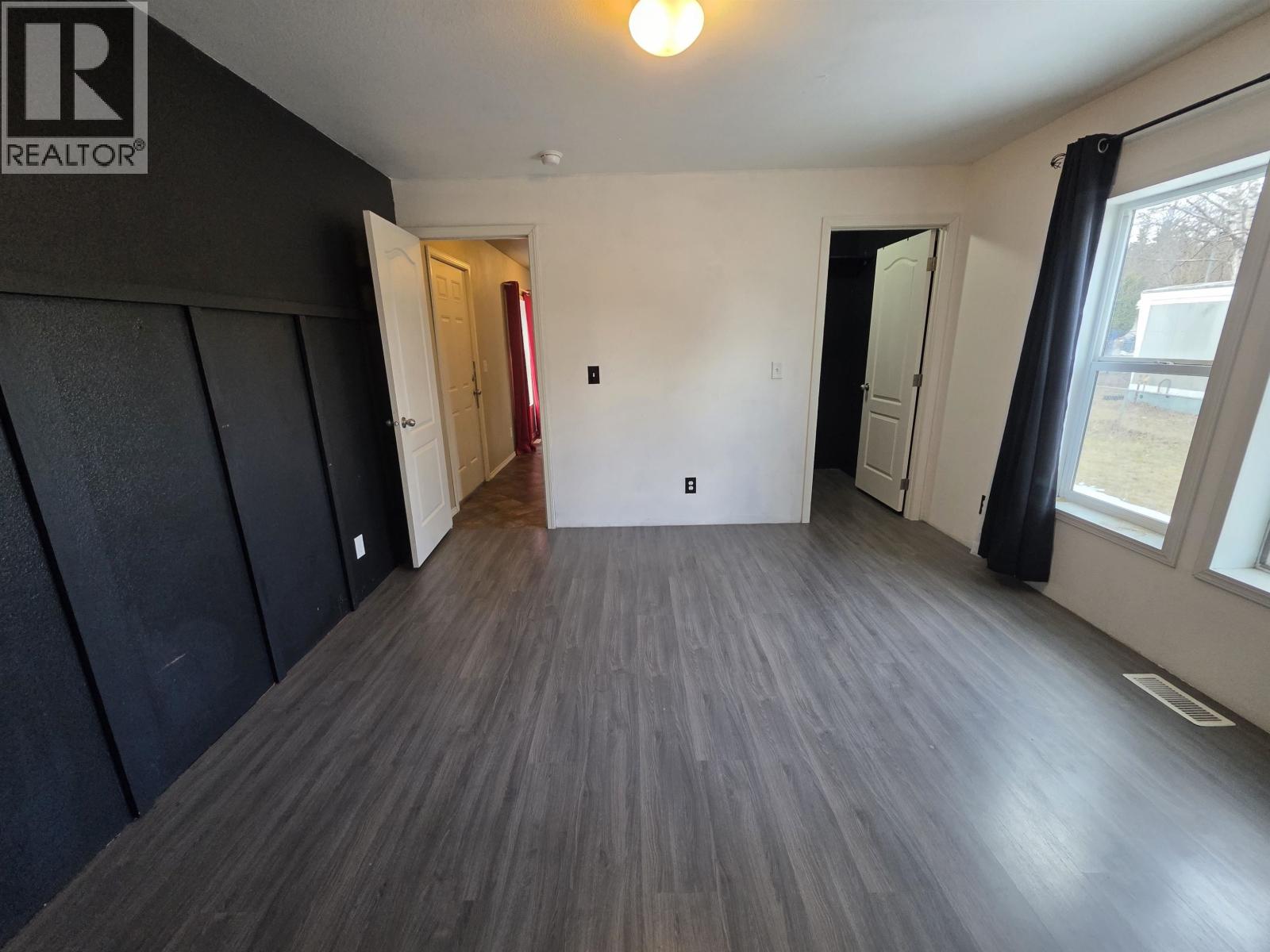 71 3889 MULLER AVENUE, Terrace