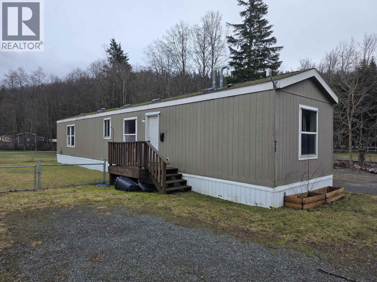 71 3889 MULLER AVENUE, Terrace